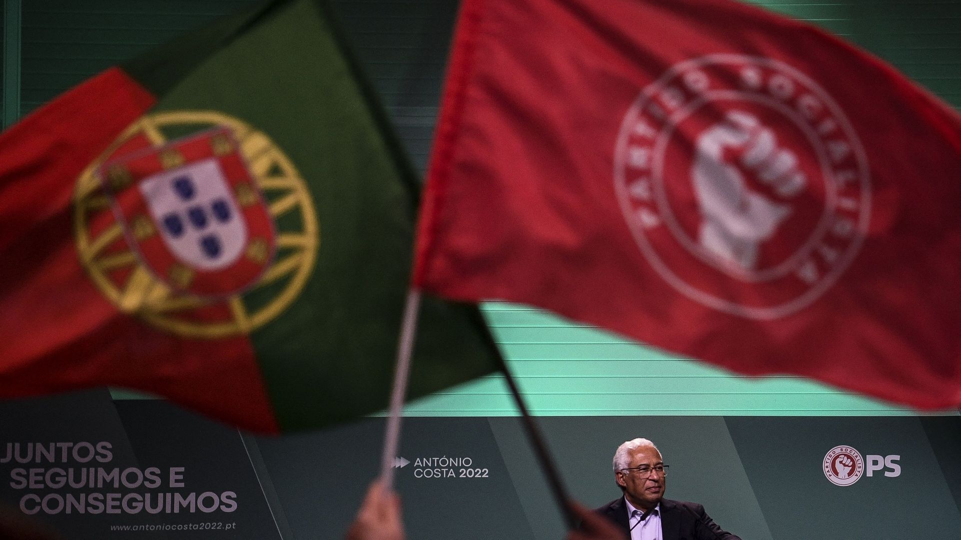 Elections au Portugal : socialistes et centre droit au coude à coude pour le dernier jour de campagne