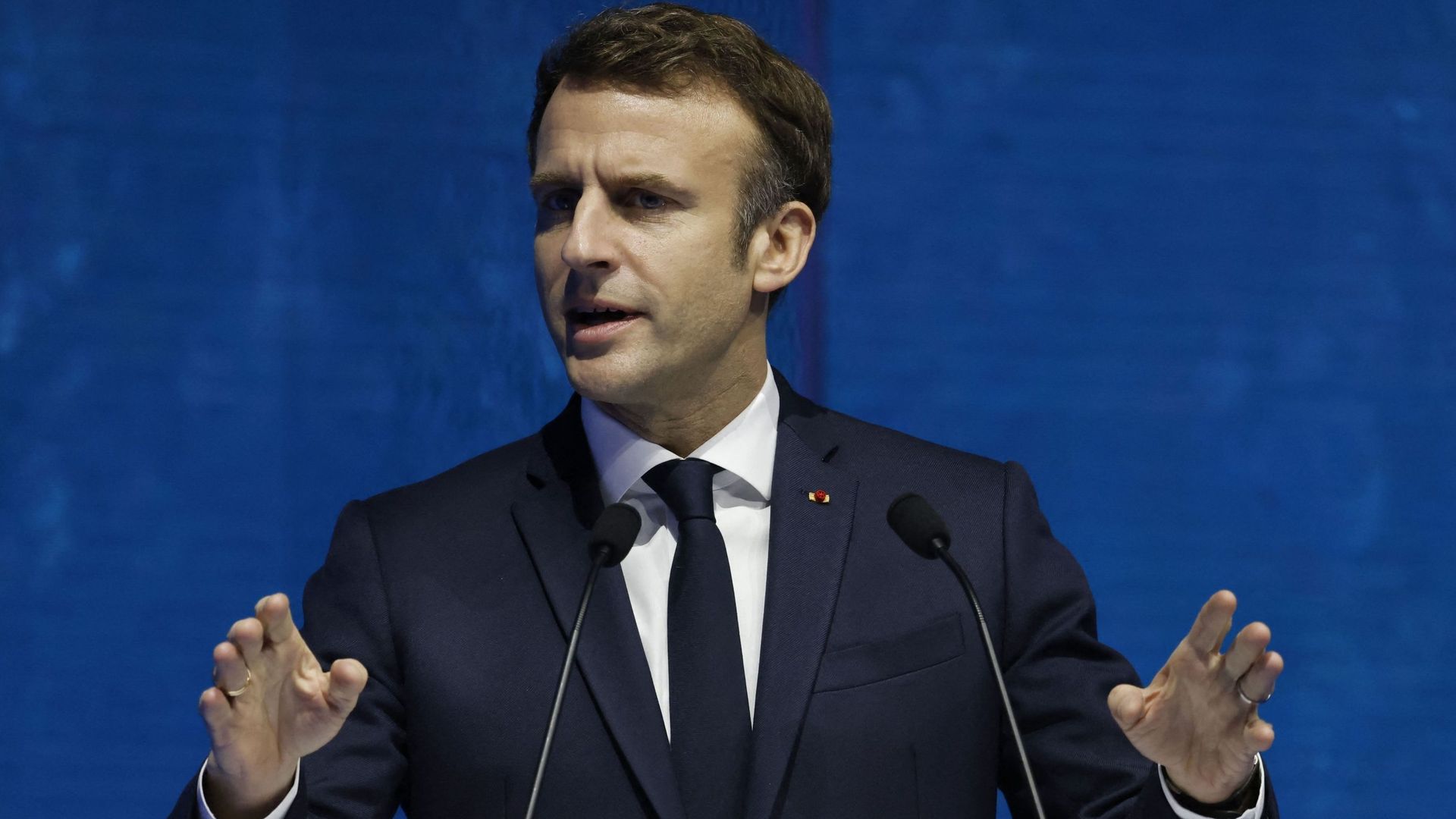 Convoi de la liberté : l'interdiction des convois anti-pass à Paris maintenue par la justice, Emmanuel Macron appelle au "plus grand calme"