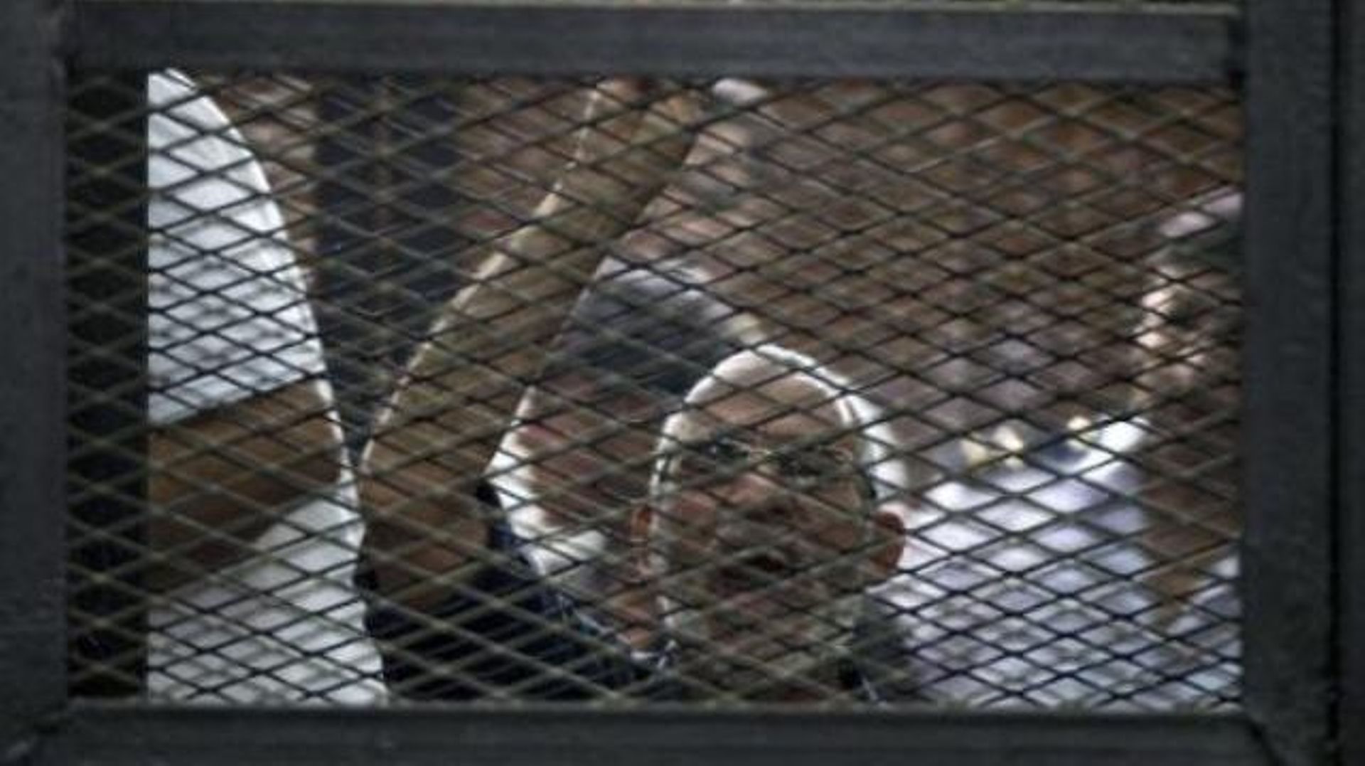 Egypte: peine capitale commuée pour le guide des Frères musulmans