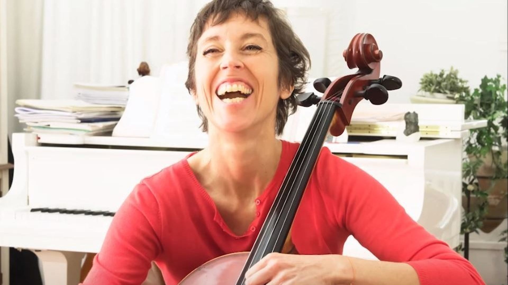 Ce mardi 21 à 19h, retrouvez Sigrid Vandenbogaerde, une des violoncellistes de l’ensemble Musique Nouvelle.