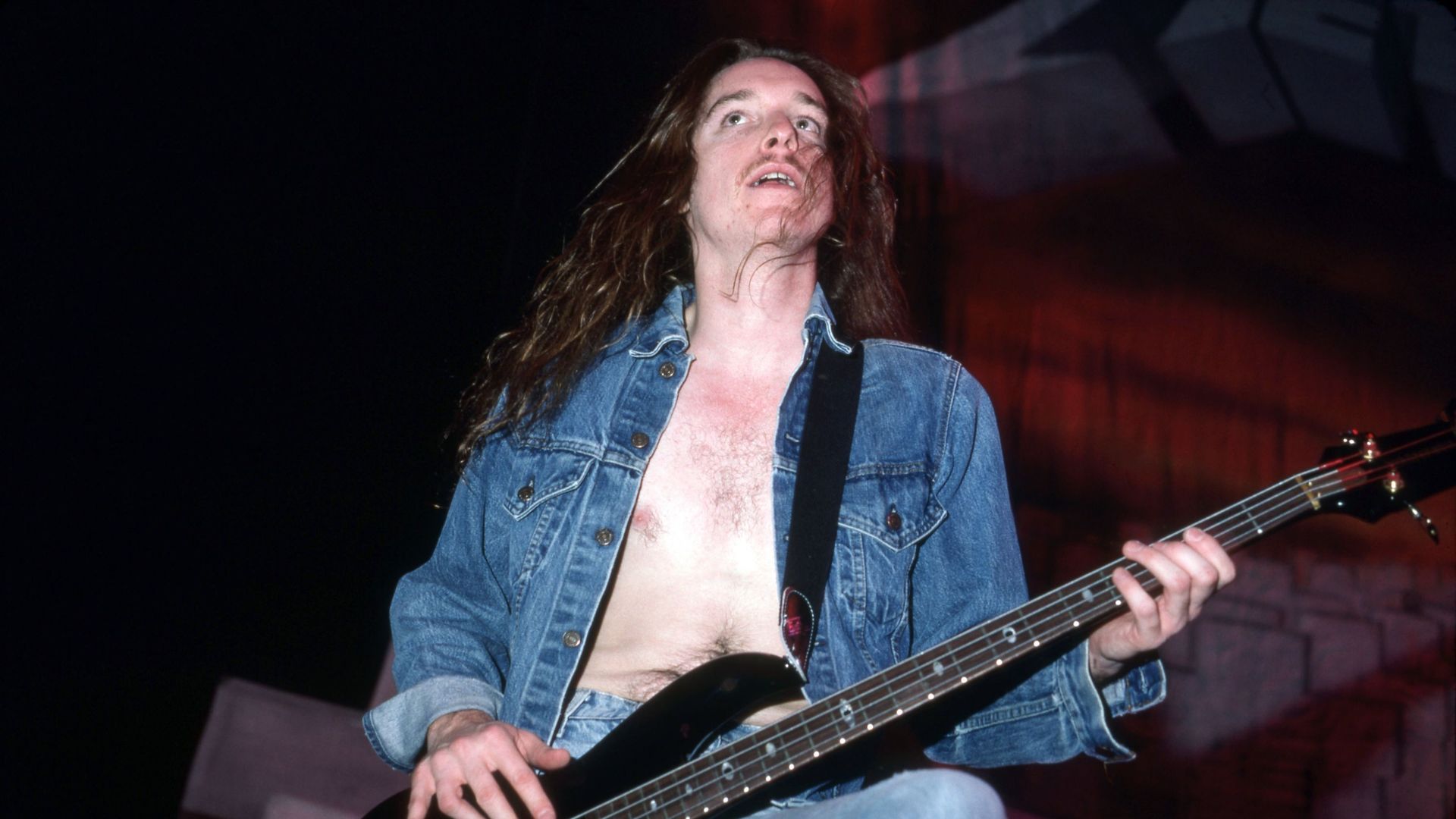 Cliff Burton de Metallica : un bassiste de génie au destin tragique