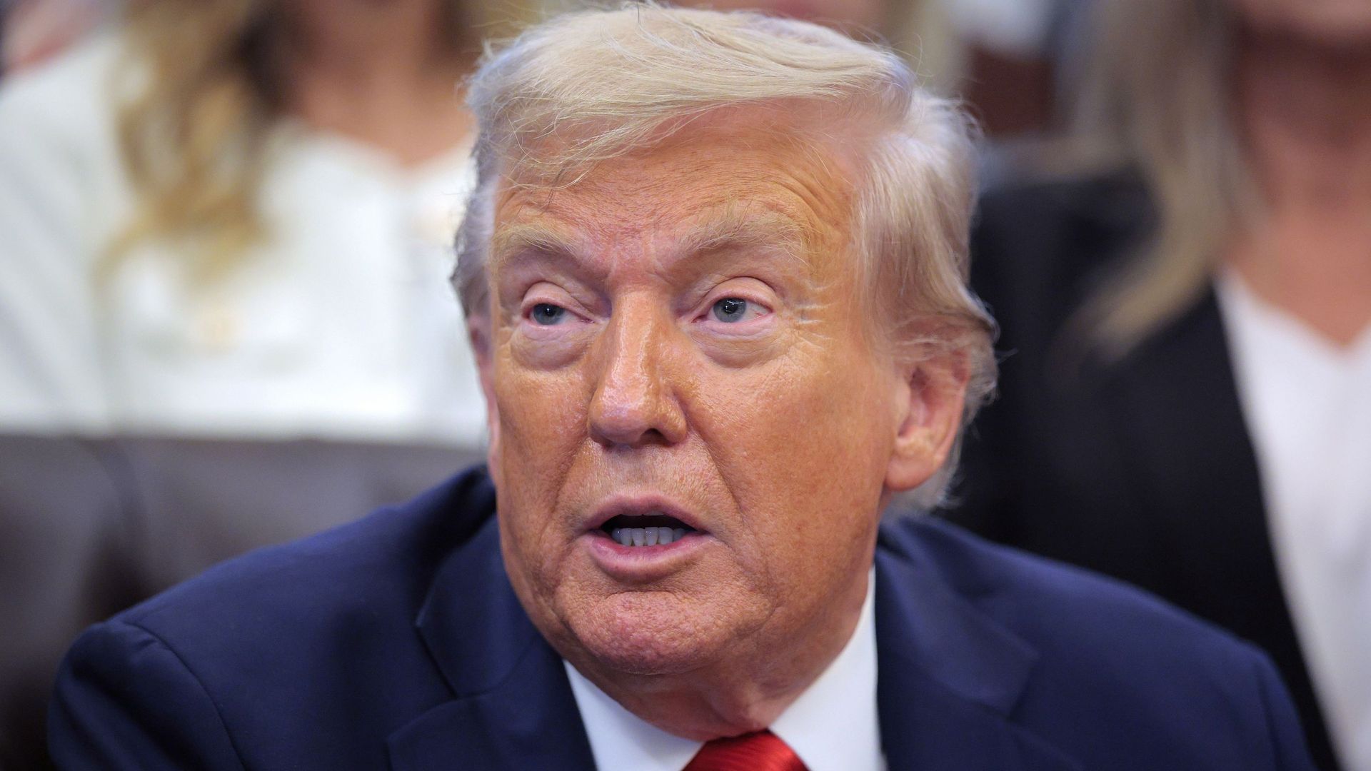 Donald Trump continue de travailler à une rencontre Poutine – Zelensky, affirme la Maison blanche
