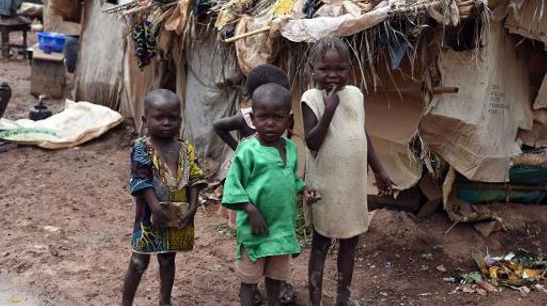 Des enfants dans un camp de réfugiés à Bangui, le 3 mai 2014. Près de 30 enfants sont morts en tentant de fuir la Centrafrique pour se réfugier au Cameroun