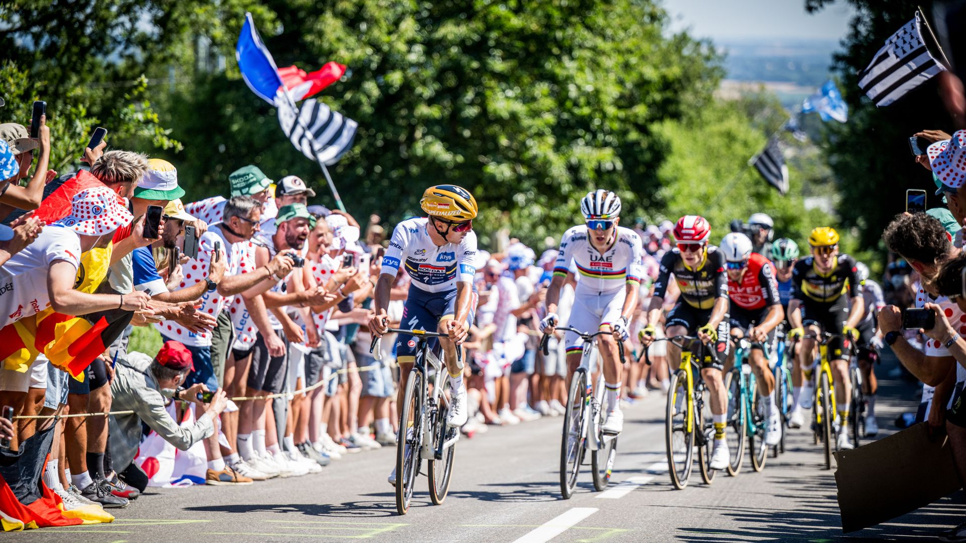 Tour de France 2026, présentation officielle : un Grand Départ à Barcelone, et après ? (Direct vidéo 11H)