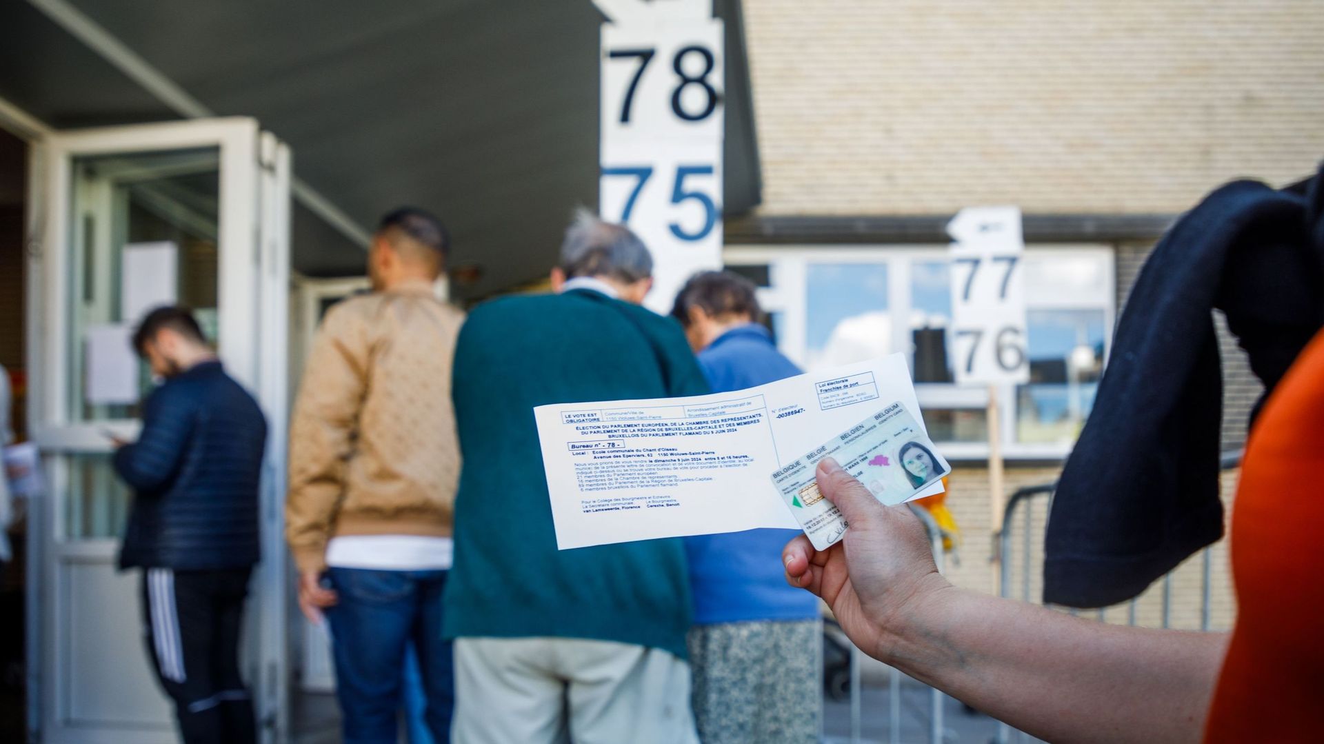 Les Bruxellois de retour dans les bureaux de vote au mois de janvier ? Cela nécessiterait de modifier la Constitution