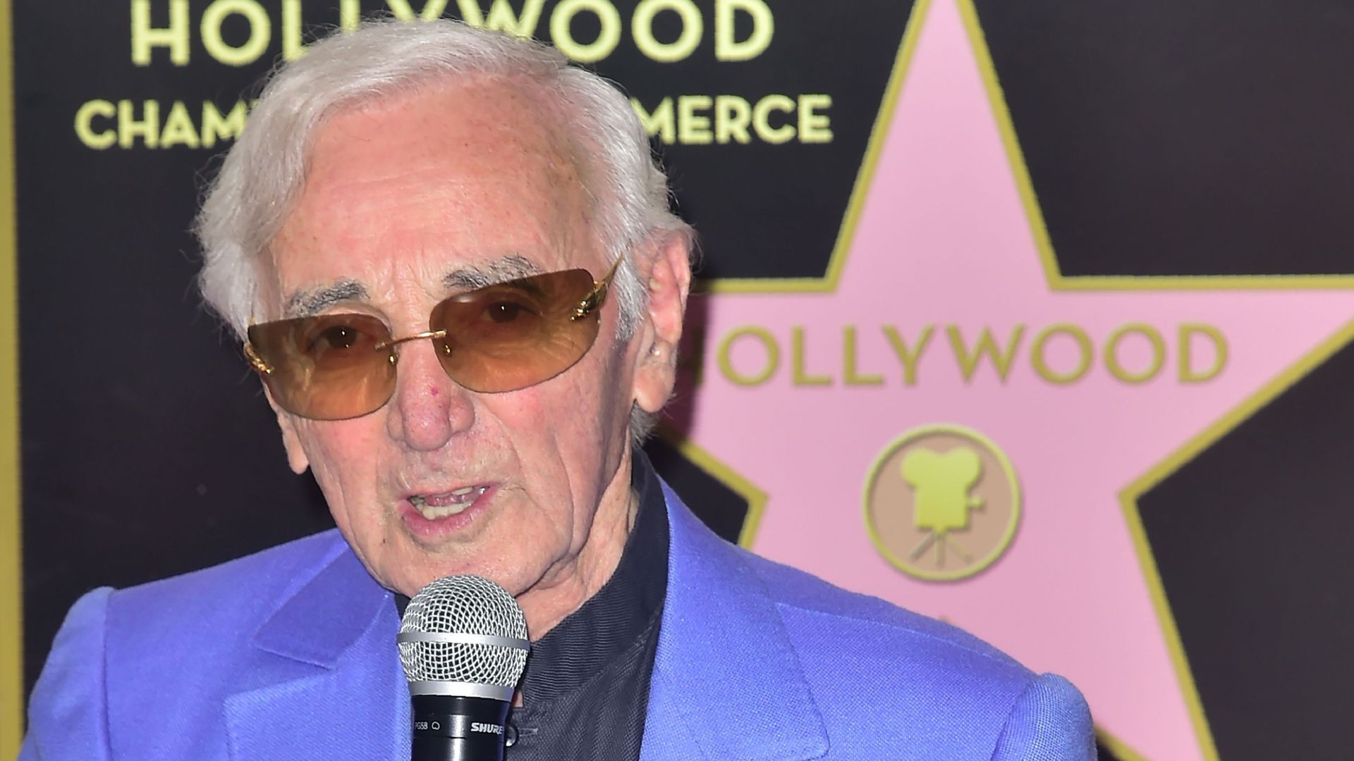 aznavour-en-haut-de-l-affiche-pour-enfin-recevoir-son-etoile-a-hollywood