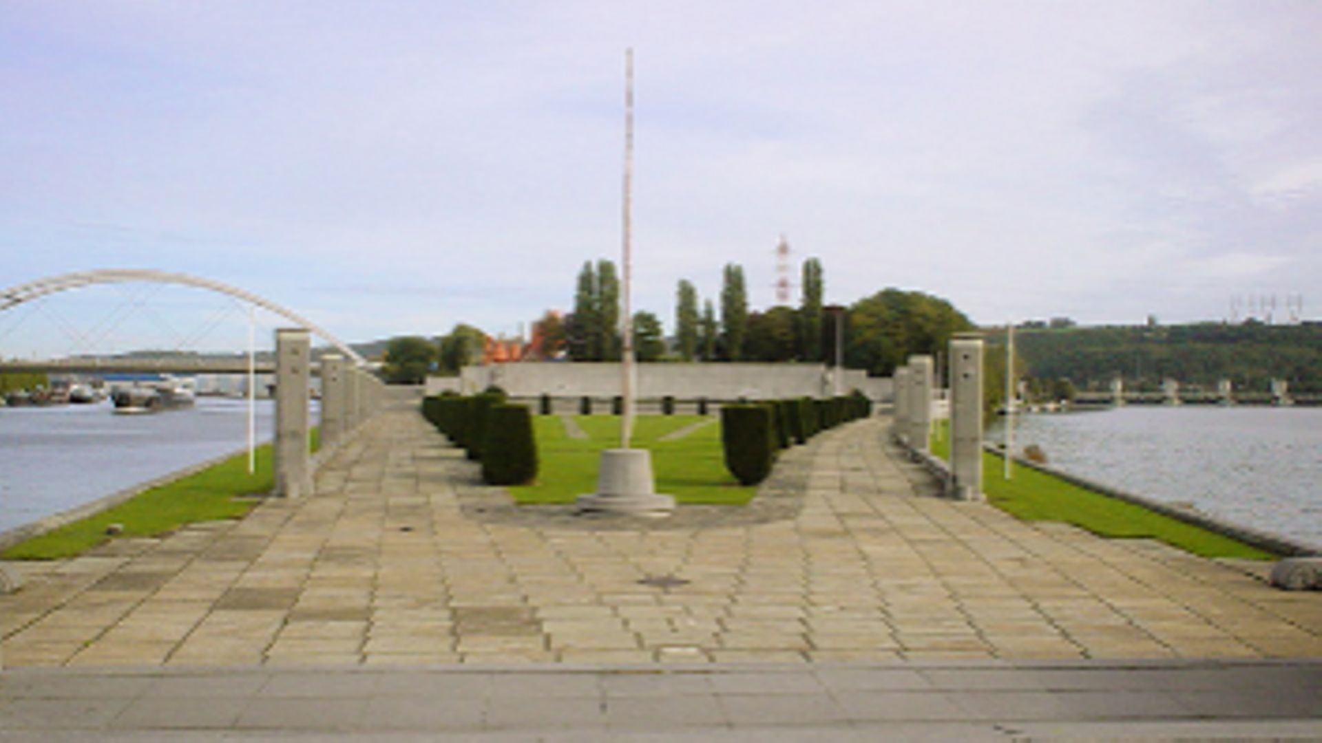 Liège: cérémonie commémorative à l'esplanade du Roi Albert 1er