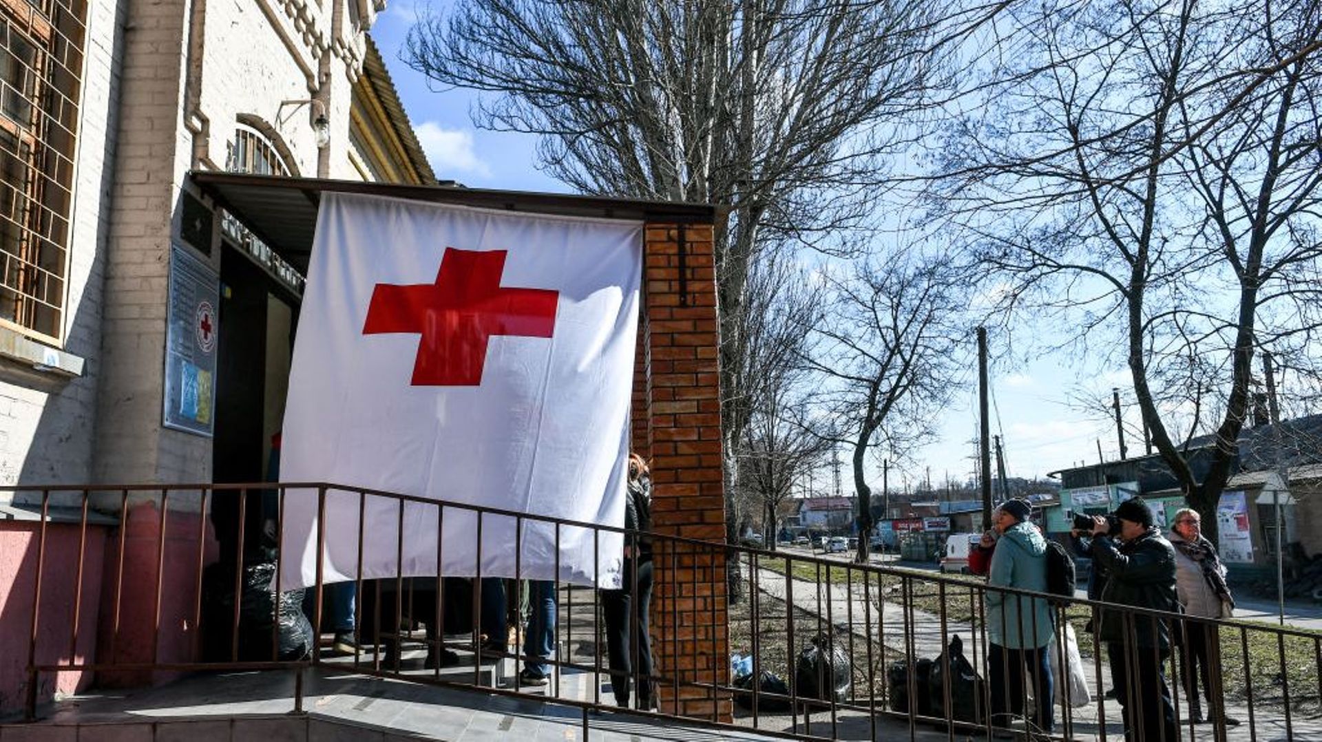 Red Cross established aid center in Zaporizhzhia