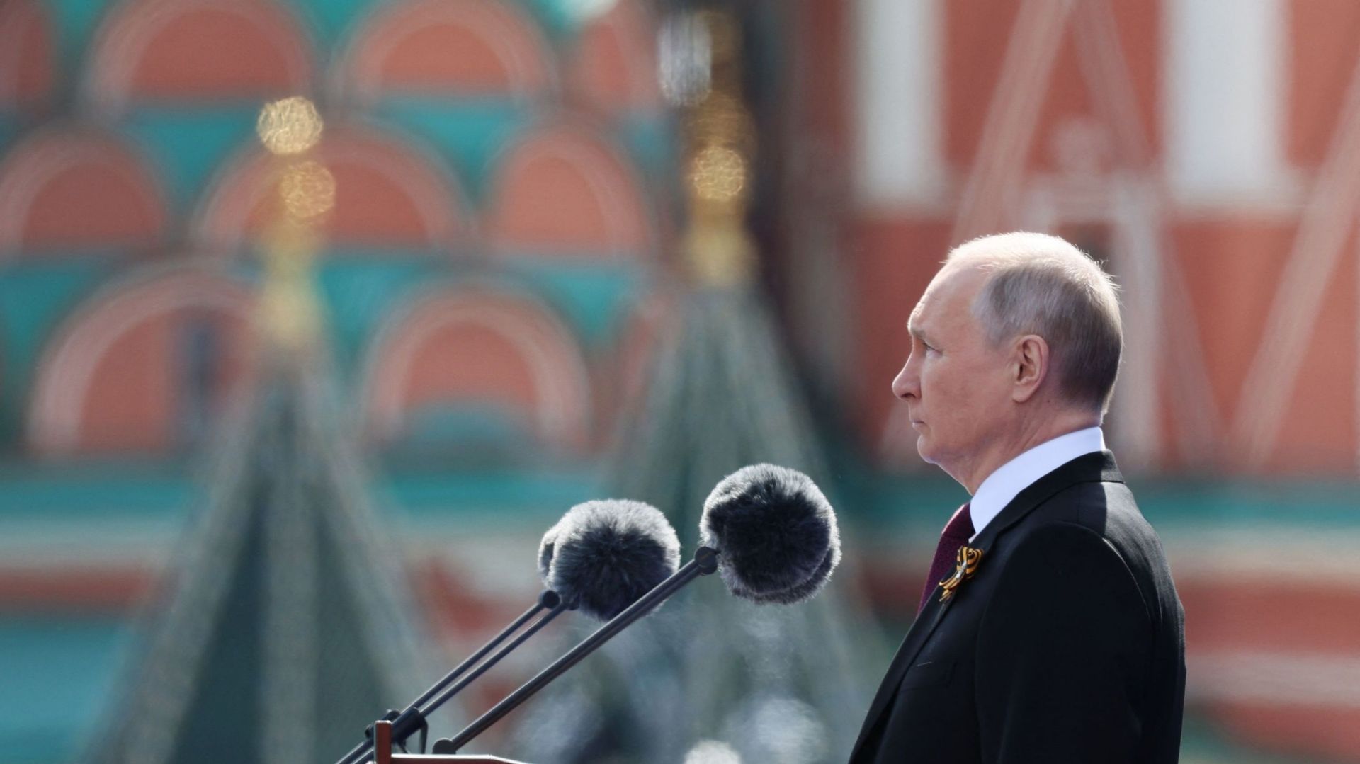 Célébrations de la défaite nazie en Russie : Vladimir Poutine promet la "victoire" en Ukraine.