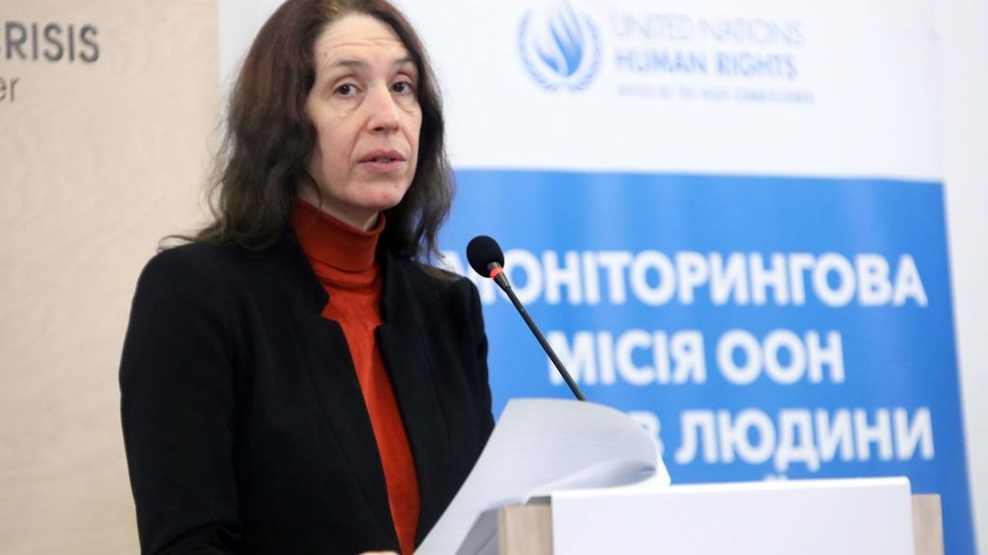 Matilda Bogner, chef de la mission de surveillance des droits de l'homme des Nations unies en Ukraine, présente le rapport sur la situation des droits de l'homme en Ukraine au centre médiatique de crise de l'Ukraine, à Kiev, capitale de l'Ukraine, le 11 m
