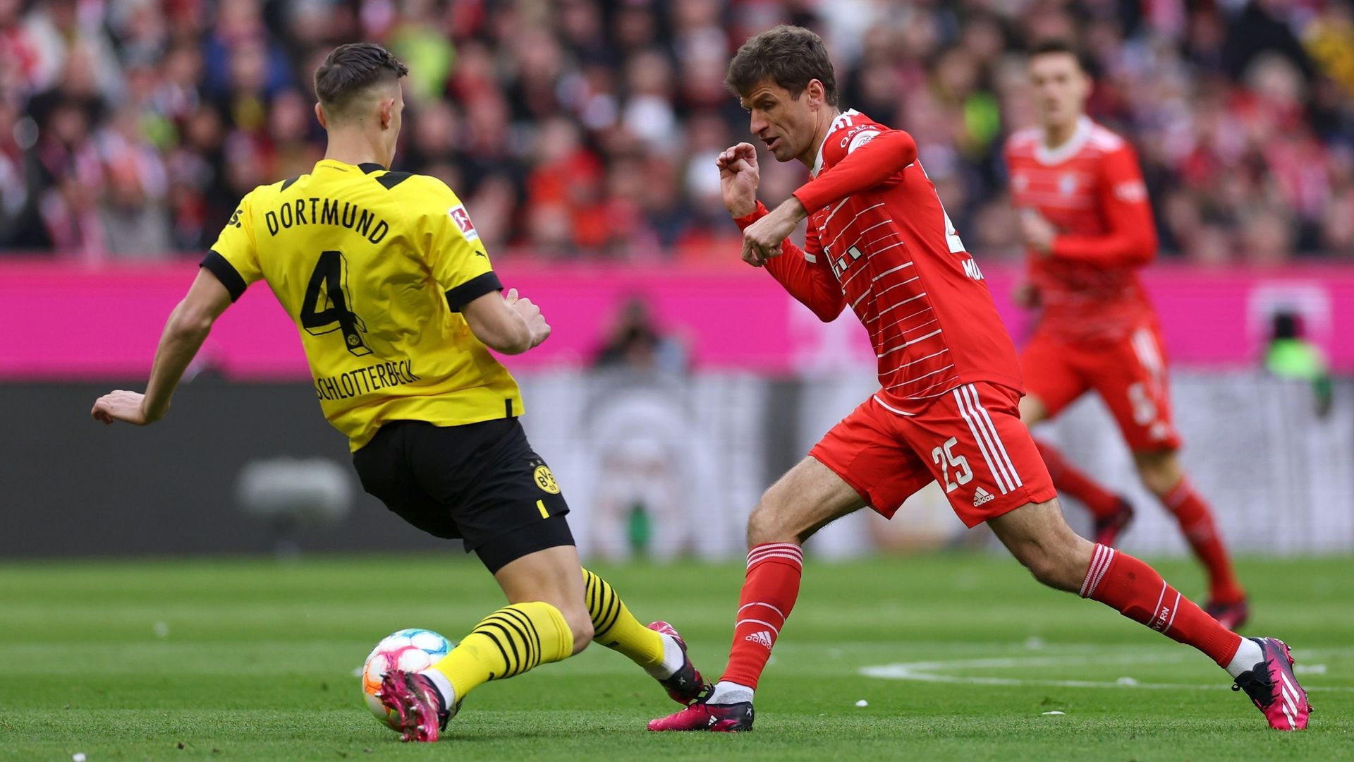 Bundesliga : Thomas Müller, buteur contre Dortmund