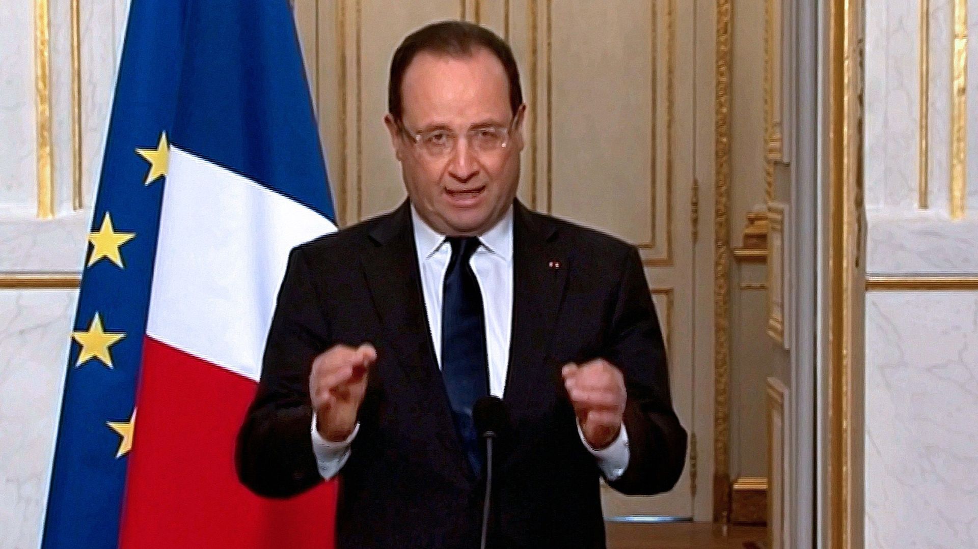Irak: Hollande veut une "stratégie gloable" contre les jihadistes 