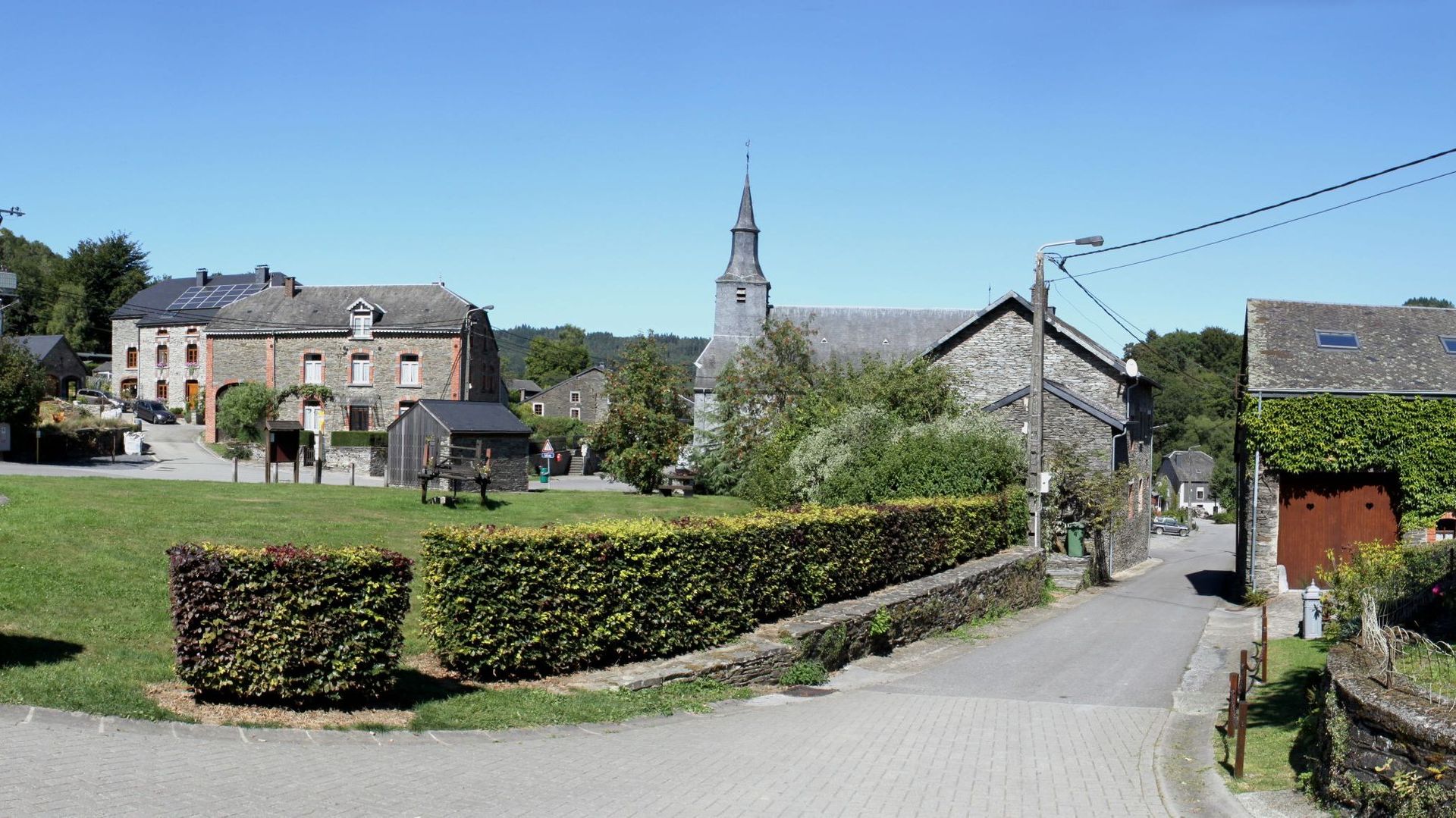 Image panoramique du village de Laforêt à Vresse-sur-Semois