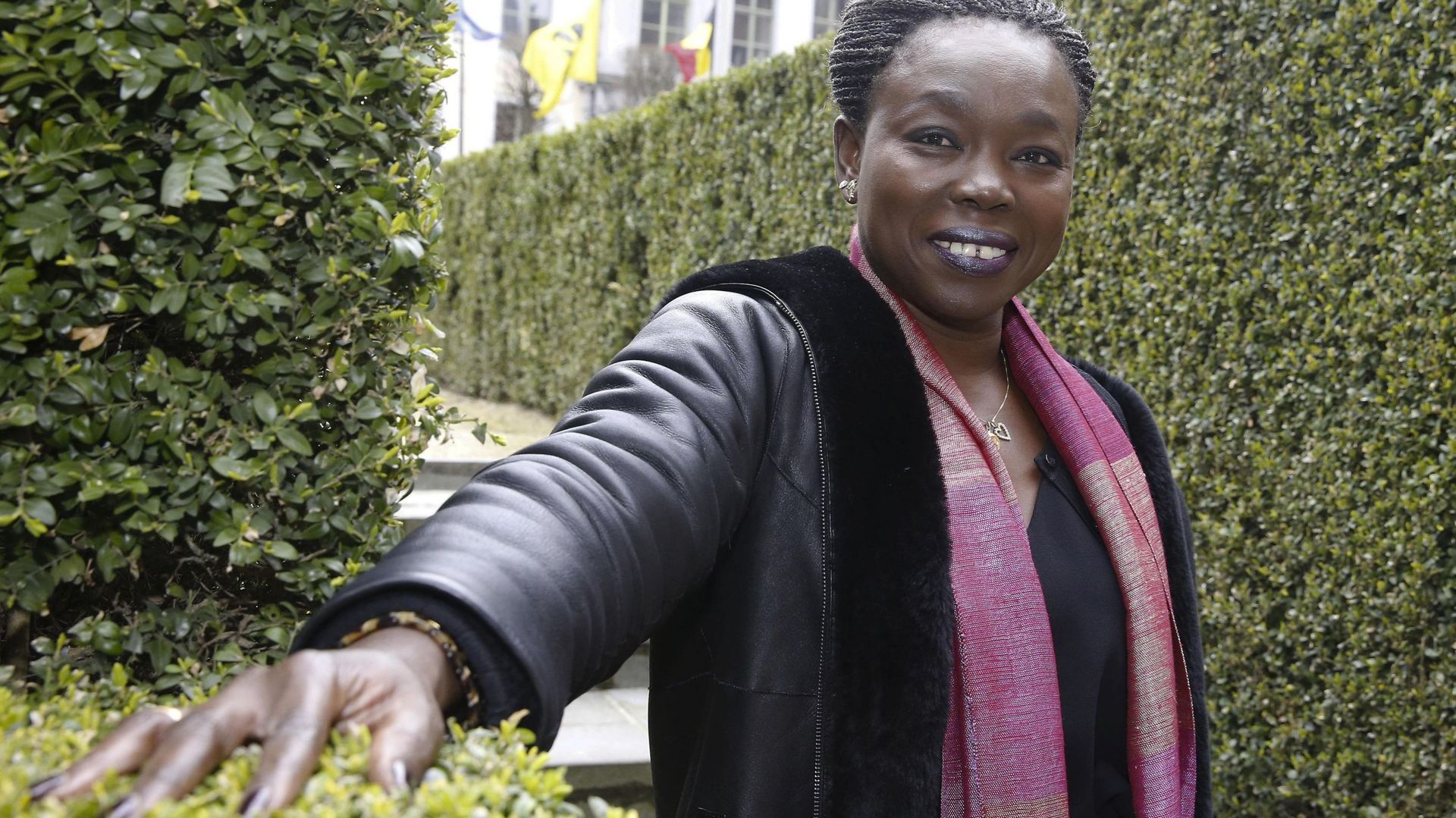 "Ma vie consiste à survivre dans l’immortalité de mon grand-père" selon Fatou Diome autrice de "Aucune nuit ne sera noire"