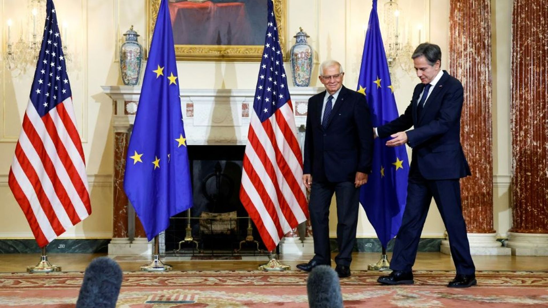 Le chef de la diplomatie américaine Antony Blinken reçoit son homologue de l'Union européenne Josep Borrell le 14 octobre 2021 à Washington