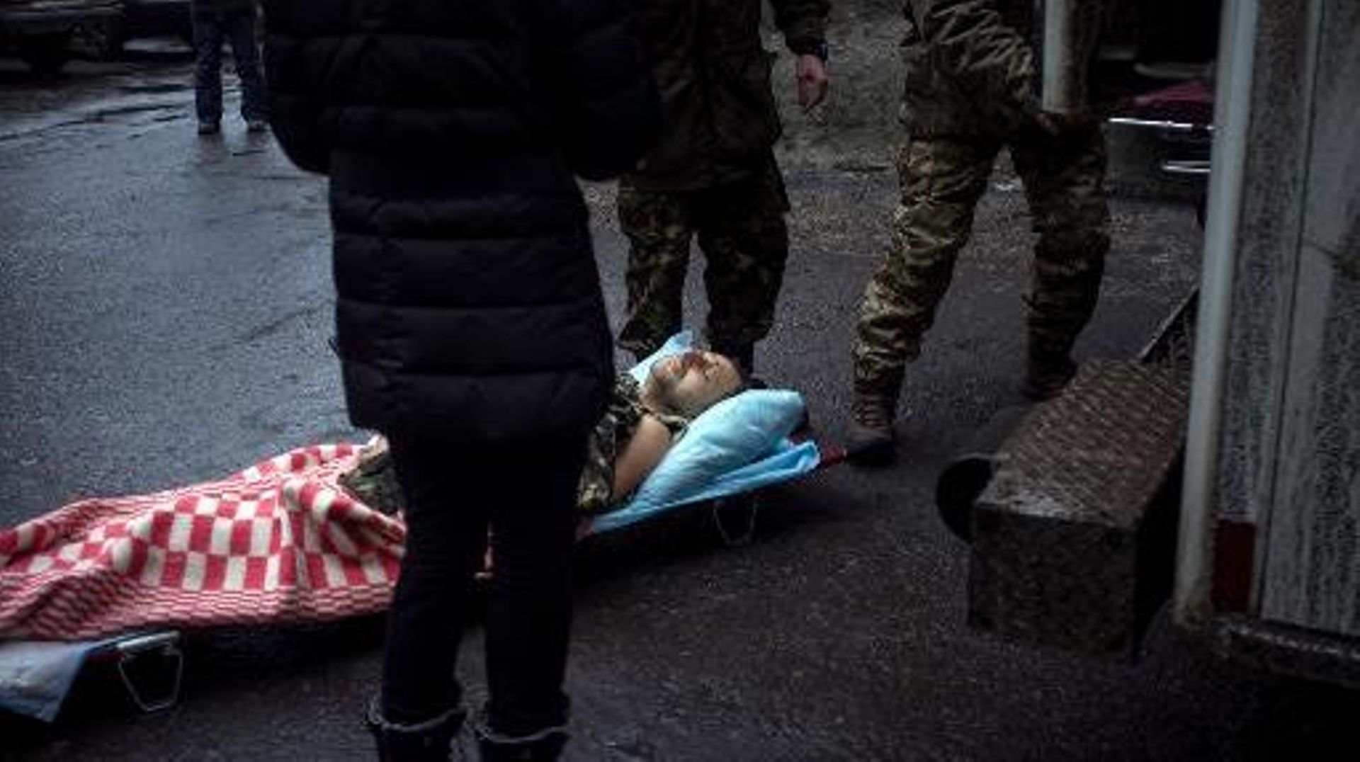Ukraine: l'hôpital d'Artemivsk débordé par les blessés du front dans l'Est 