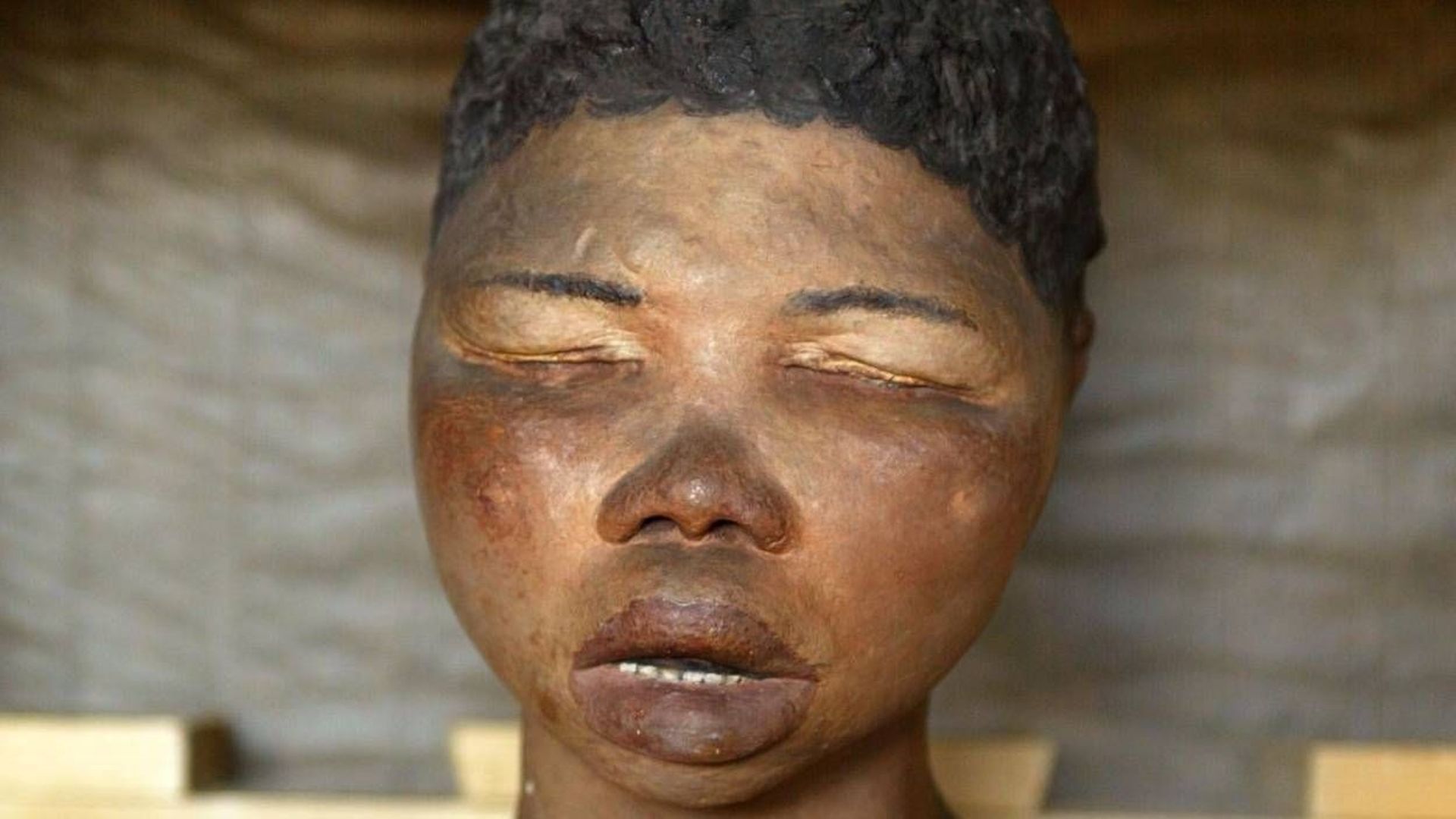 Moulage du visage de Sarah Baartman, surnommée la Vénus Hottentote, du musée de l'Homme à Paris