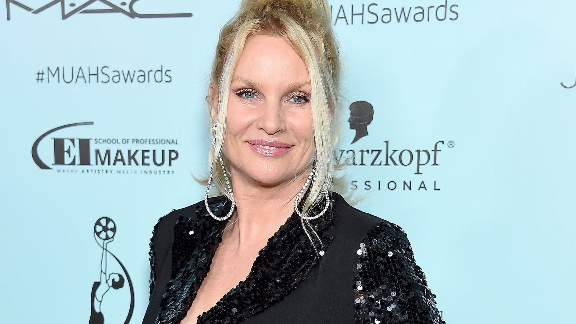 nicollette-sheridan-dit-au-revoir-dynastie-pour-des-raisons