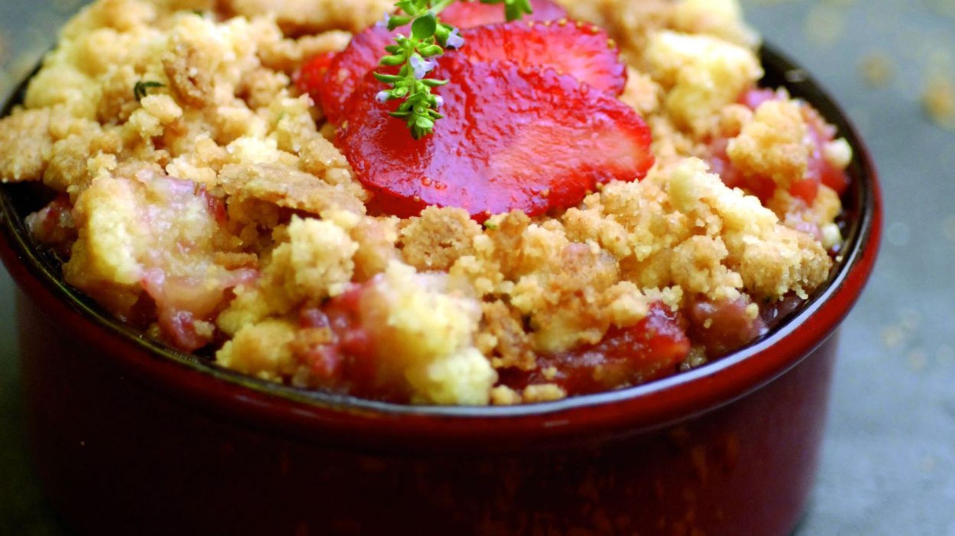 recette-crumble-pommes-fraises