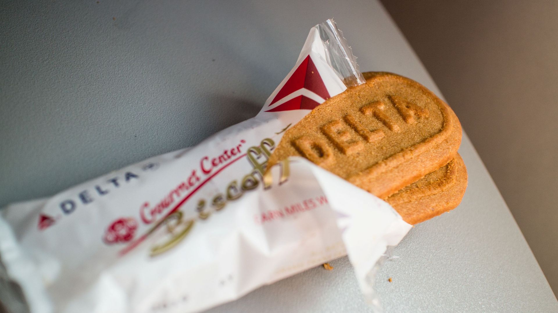 Des biscuits spéculoos Biscoff sur un vol Delta Airlines entre Seattle et San Francisco , samedi 18 avril 2015, à San Francisco, aux États-Unis.