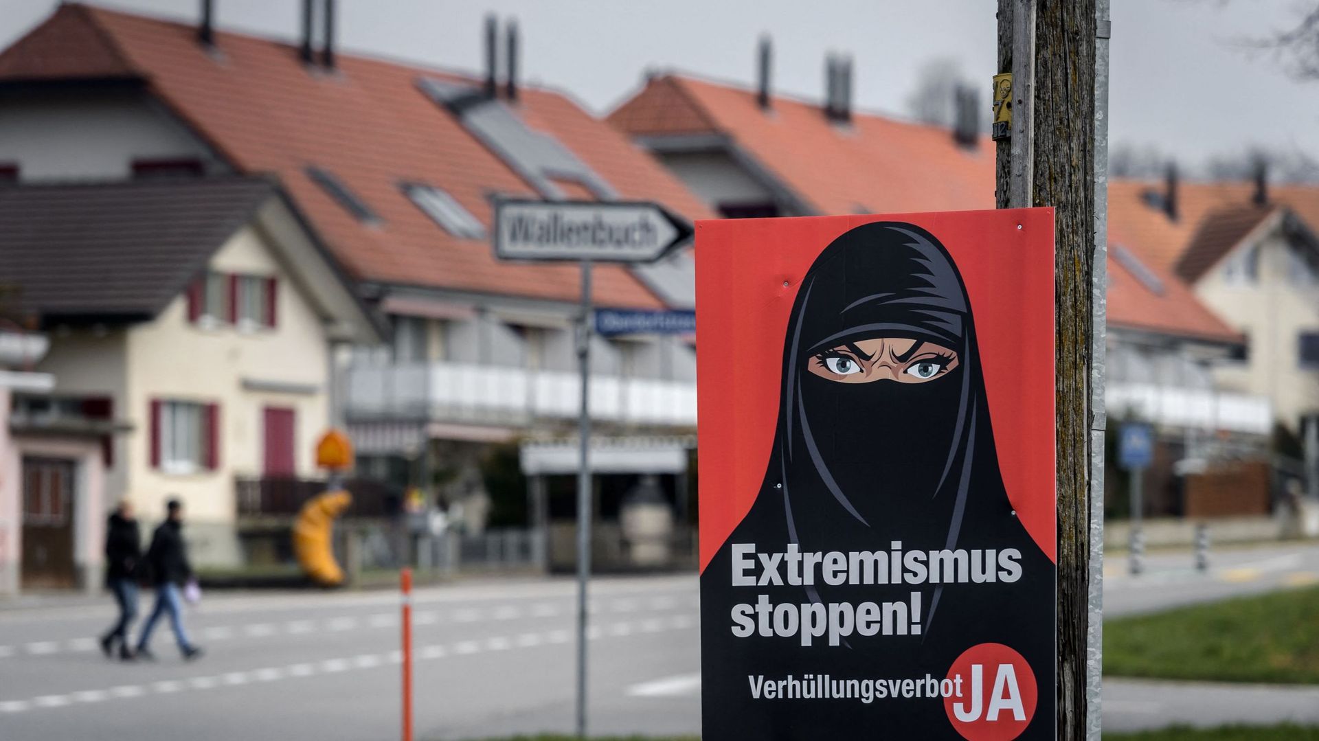 Suisse : Amnesty dénonce l’interdiction du voile intégral, qui "discrimine la communauté" musulmane