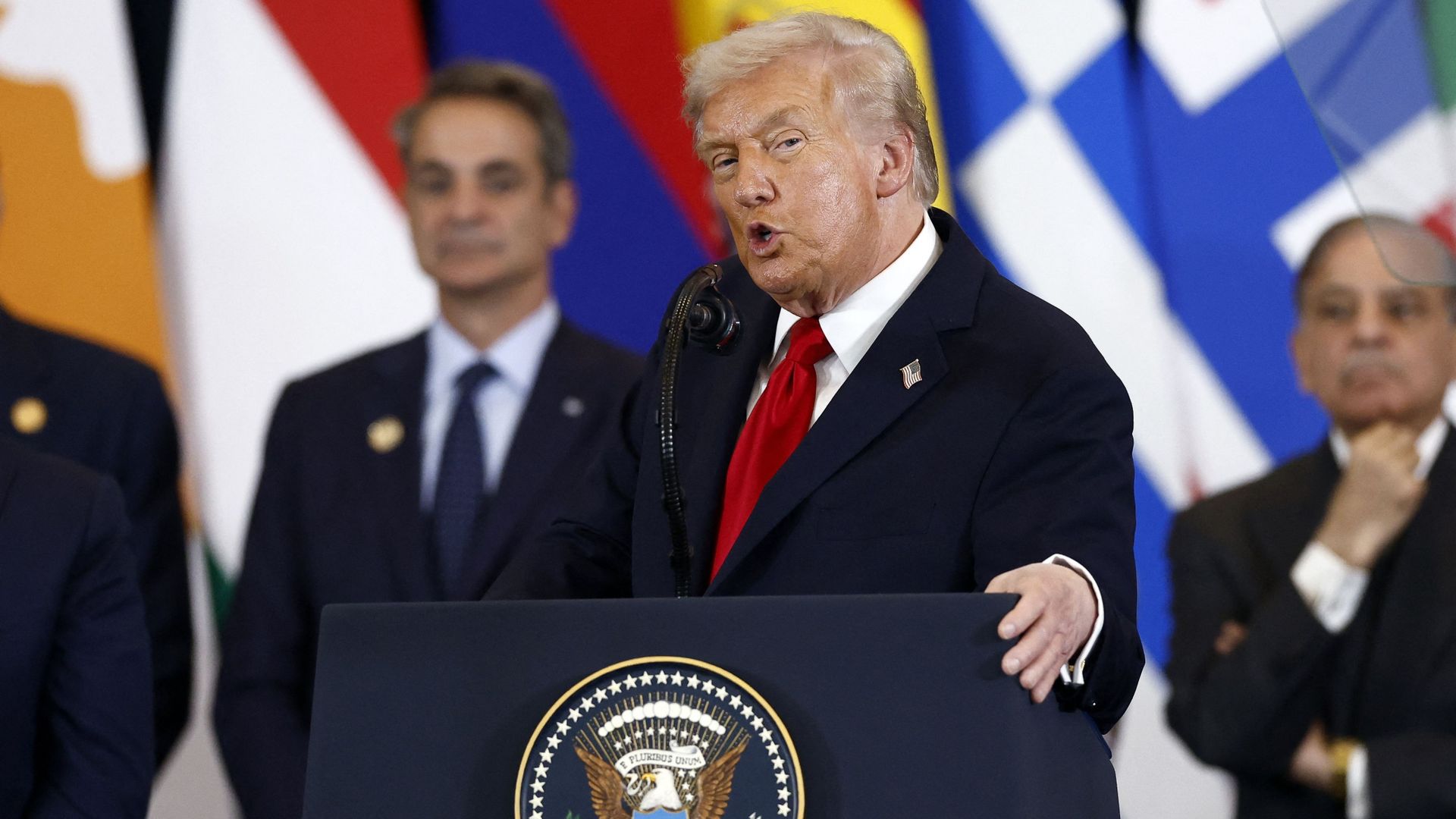 La revue de presse : la méthode Trump de forcer la paix, ça marche ?