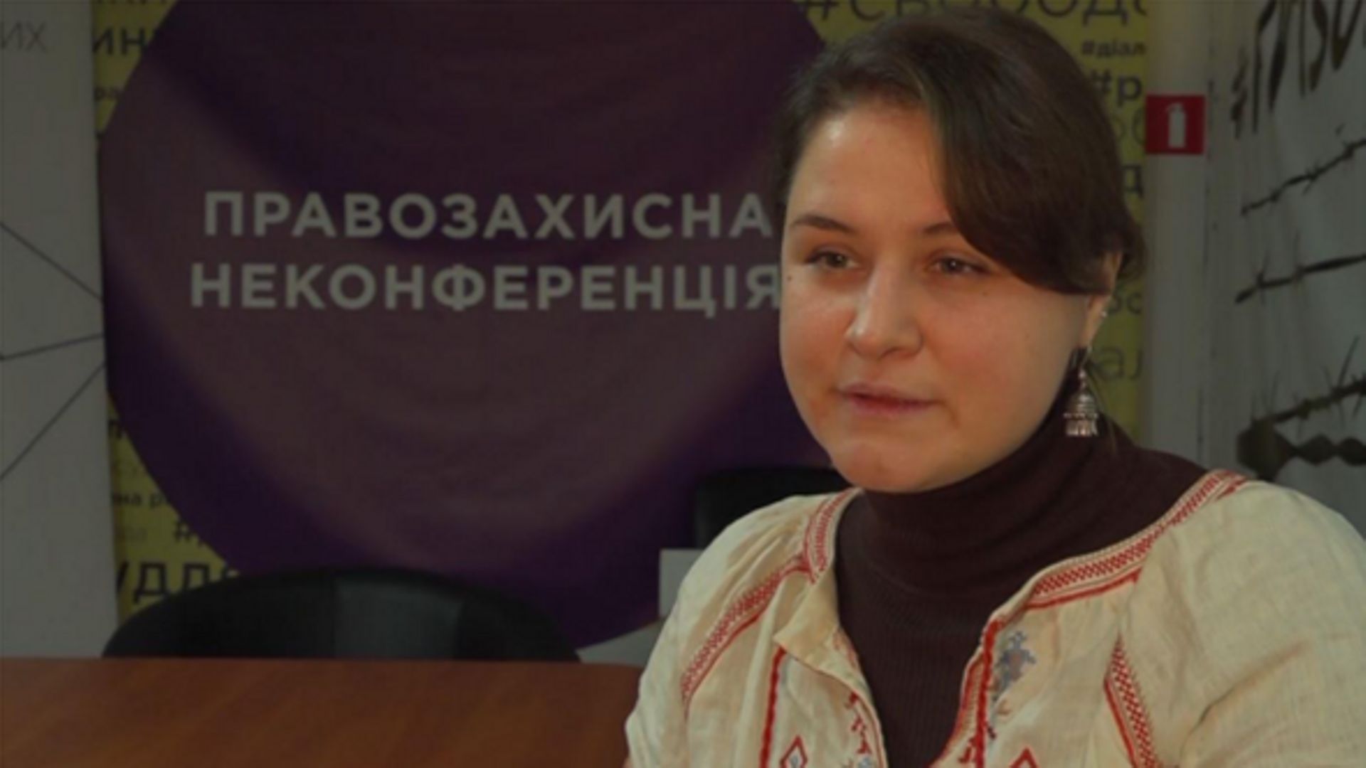 La lauréate du Prix Nobel de la paix Oleksandra Romantsova, interviewée à Kiev en janvier par la RTBF.