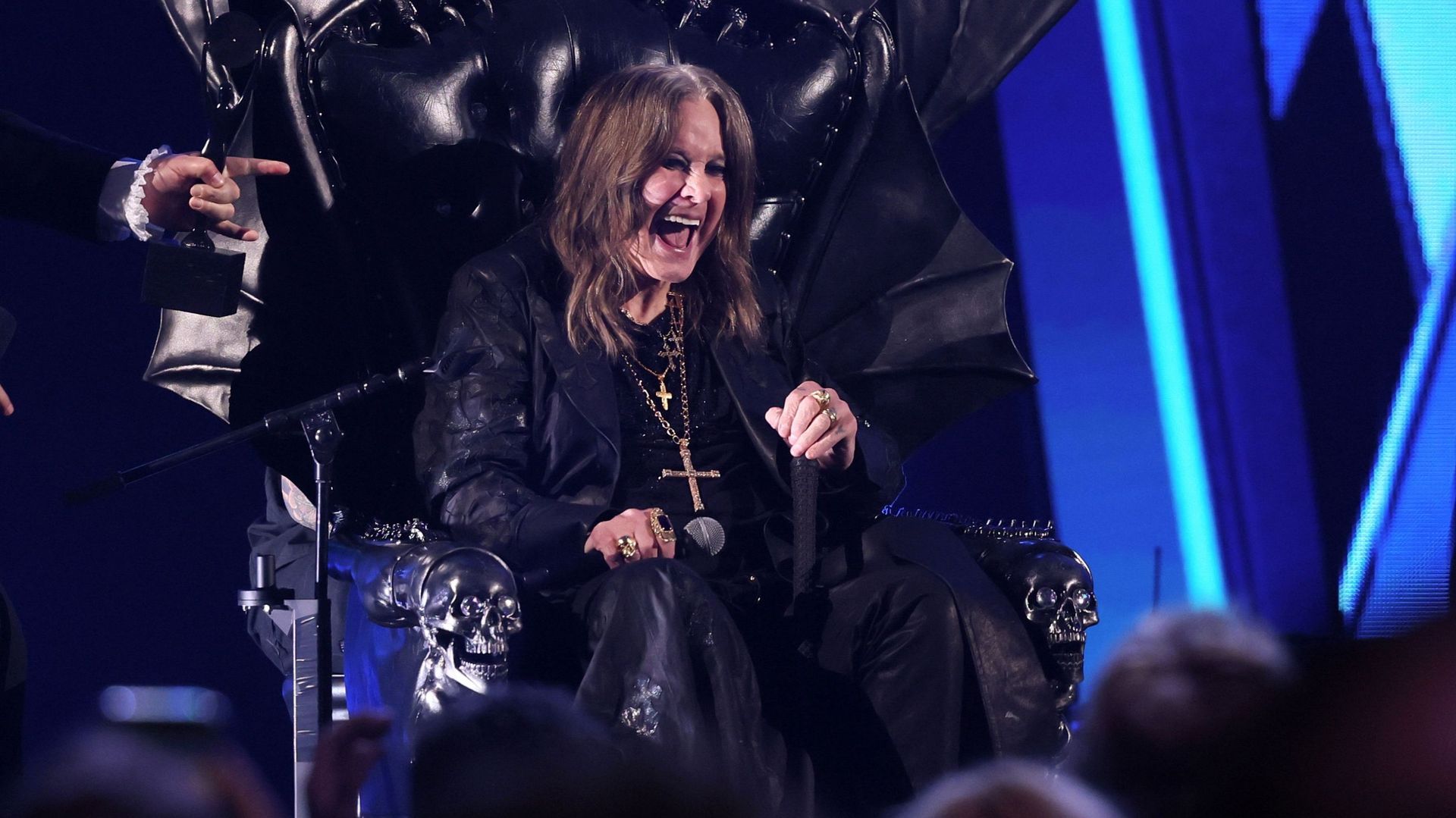 Ozzy Osbourne écrivait dans ses mémoires : "j'étais convaincu que mon dernier voyage chez moi se ferait dans un foutu cercueil"