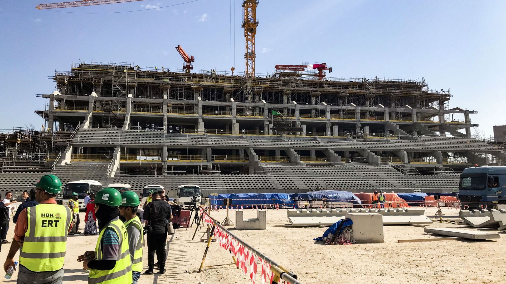 Coupe du Monde 2022 : les travailleurs immigrés au Qatar toujours victimes d’abus, selon Human Rights Watch