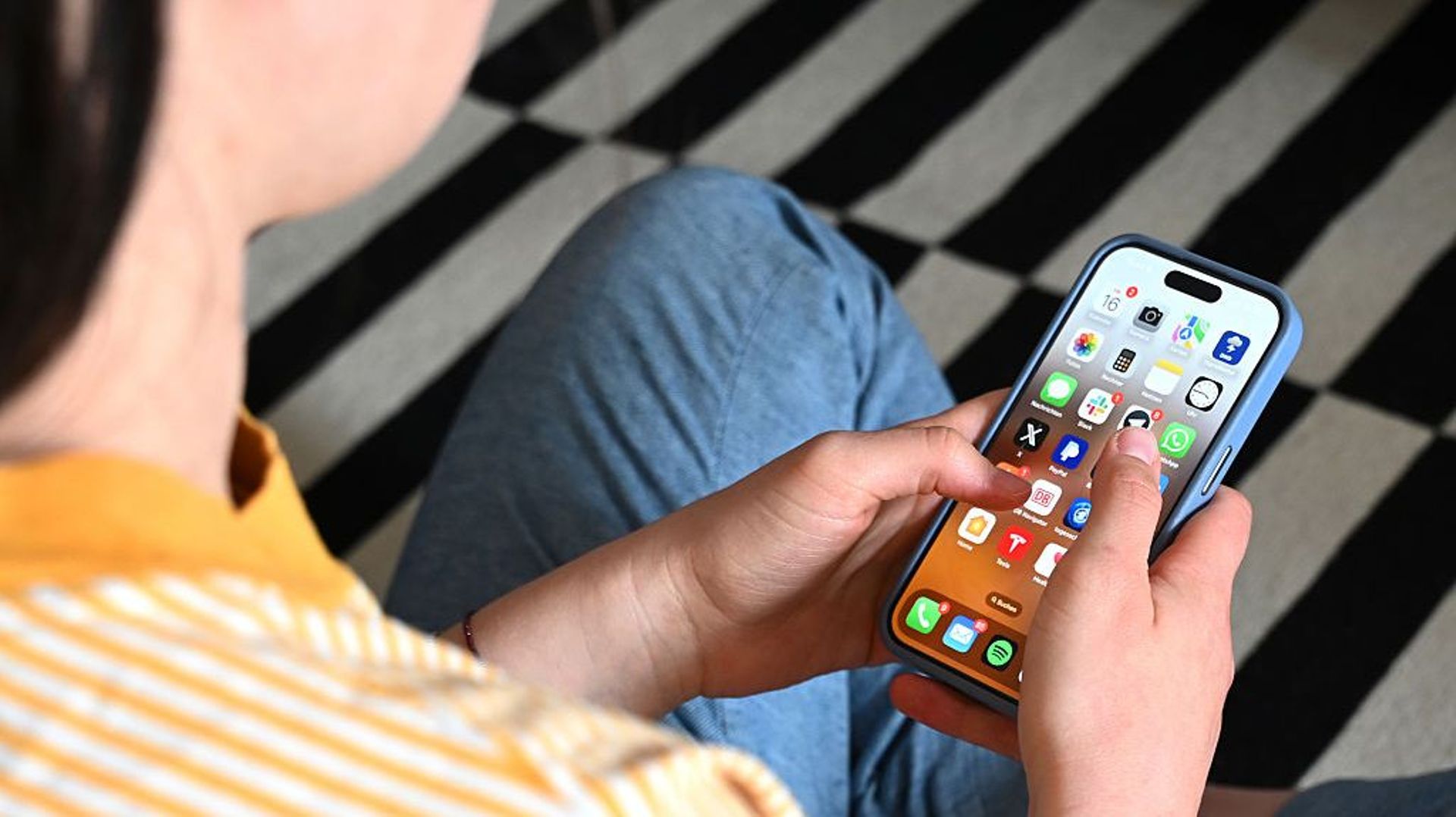 Aidez-nous à décrypter les réseaux sociaux pour mieux comprendre vos enfants