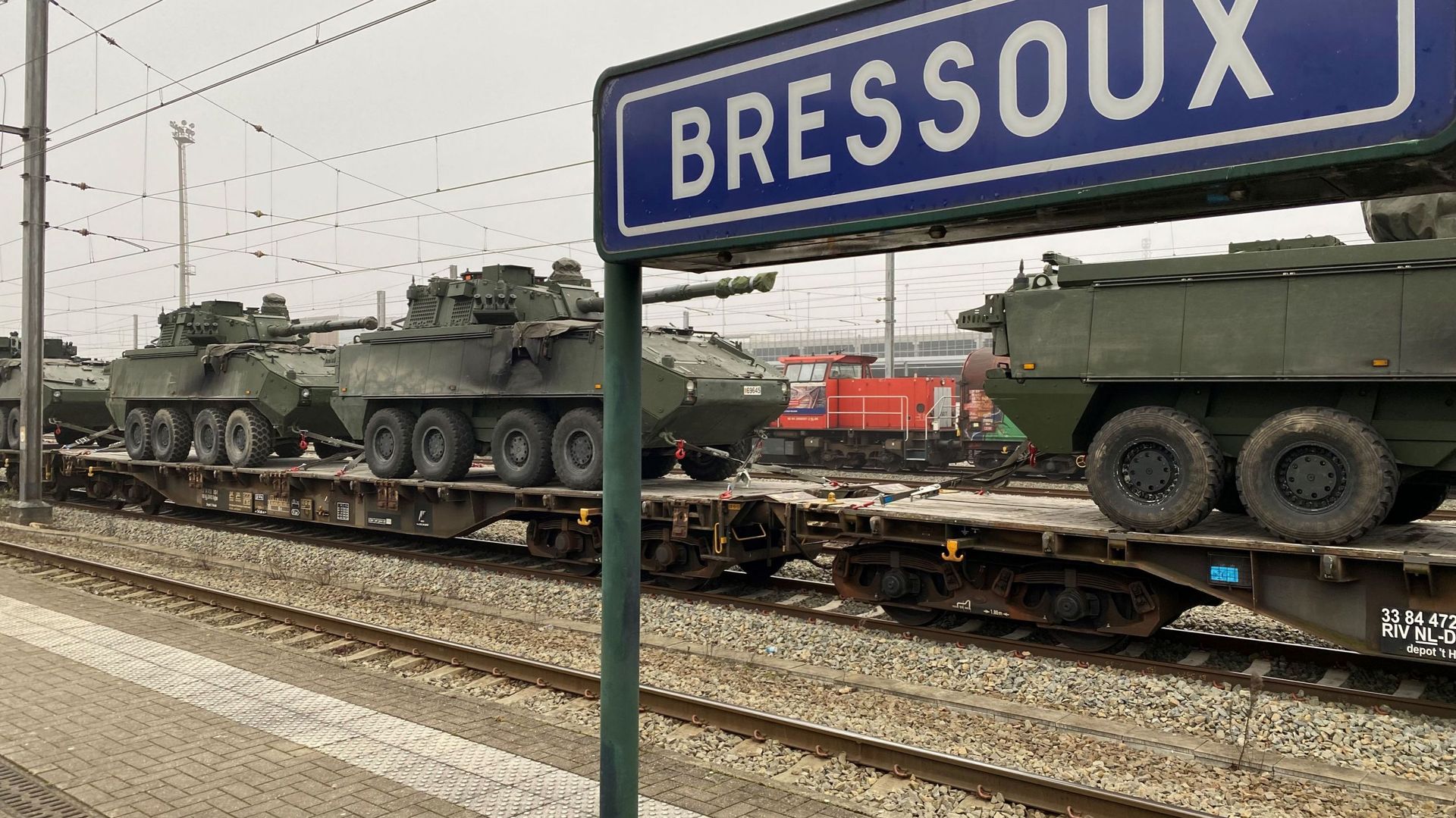 Un convoi militaire belge qui part non en guerre, mais en manœuvres