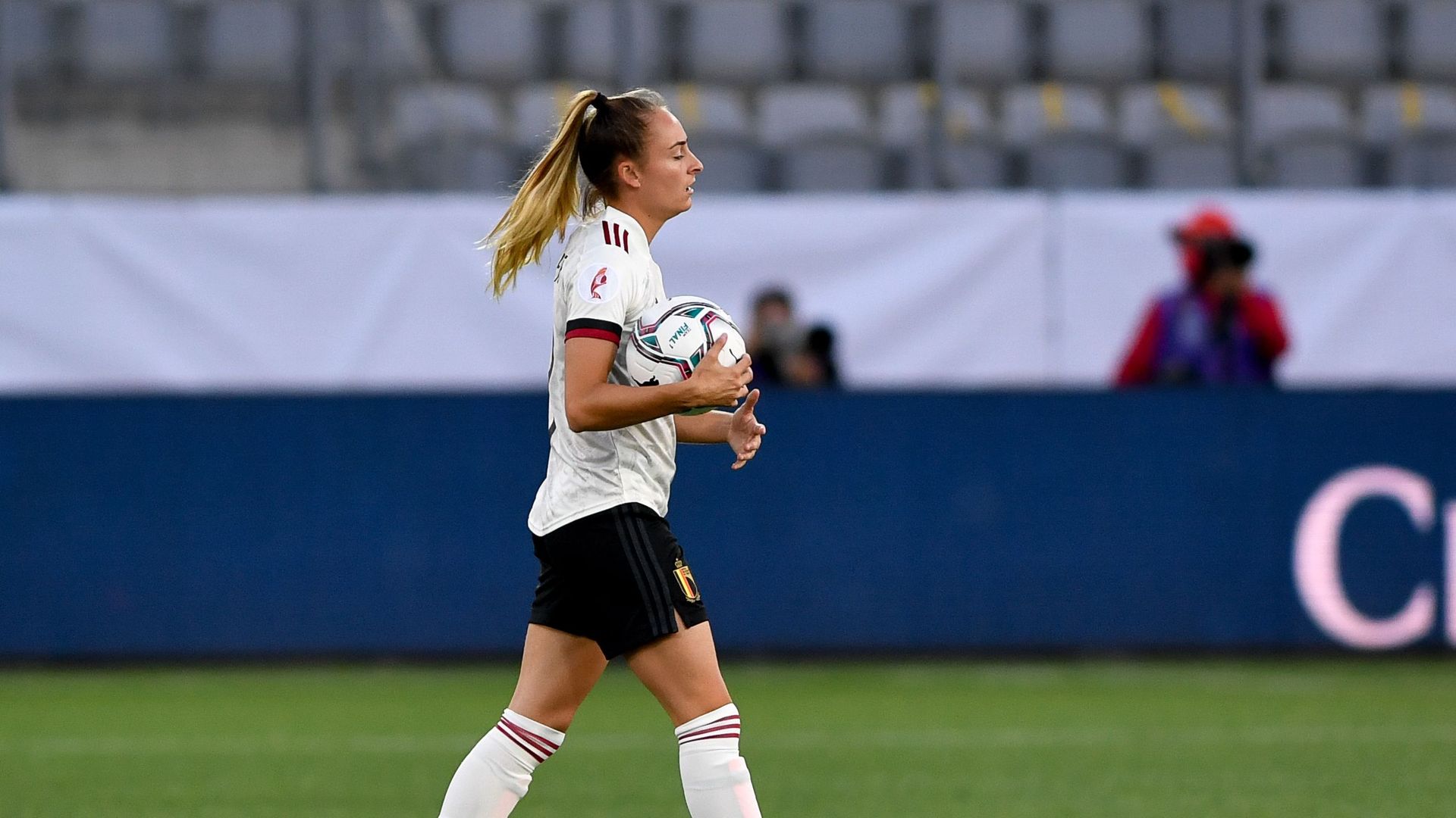 Tessa Wullaert, la capitaine des Red Flames Tessa Wullaert était déçue après la défaite 2-1 en Suisse, mardi en qualification à l'Euro féminin de football.