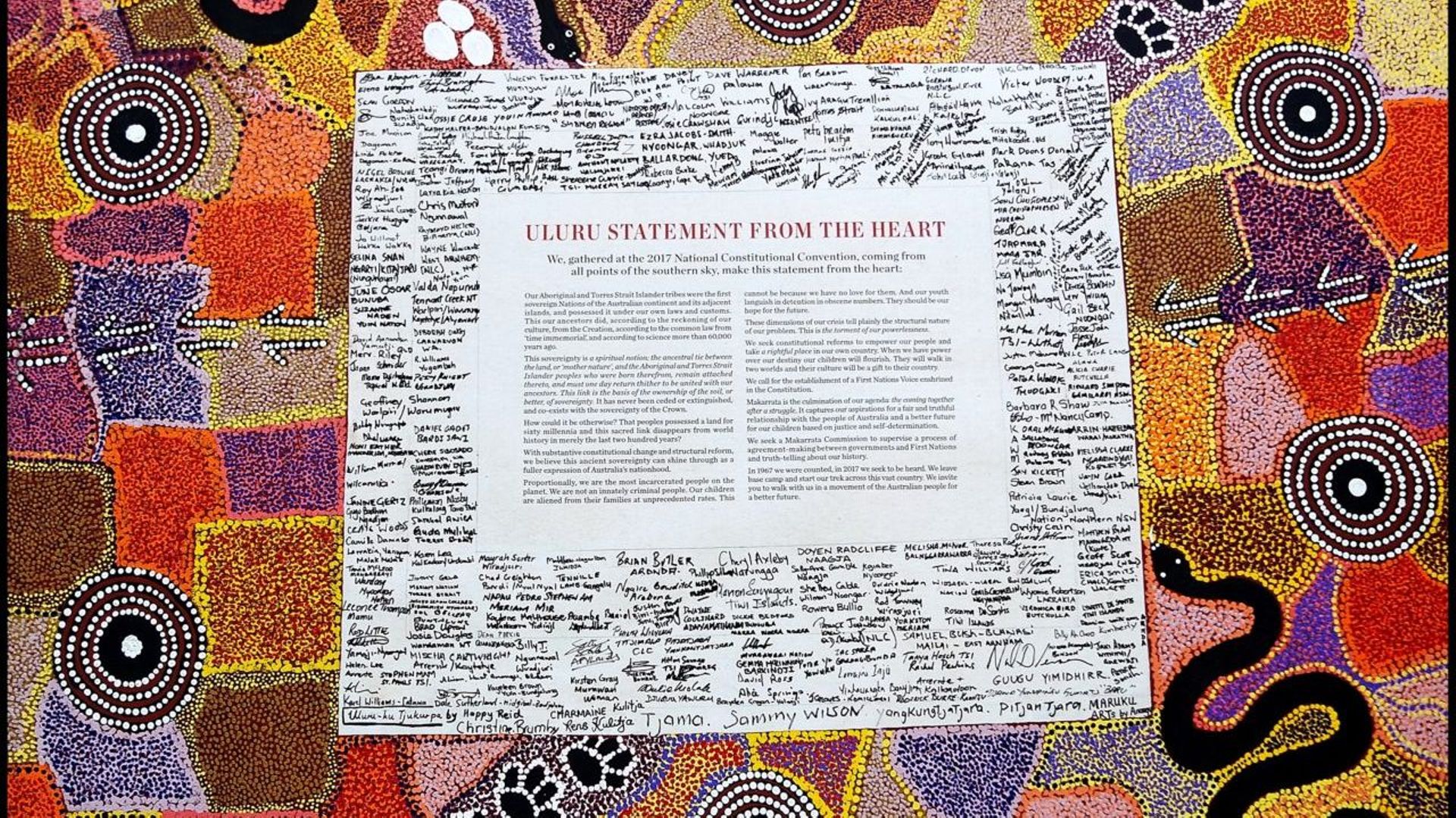 La déclaration d’Uluru a été transformée en œuvre d’art par quatre artistes indigènes.