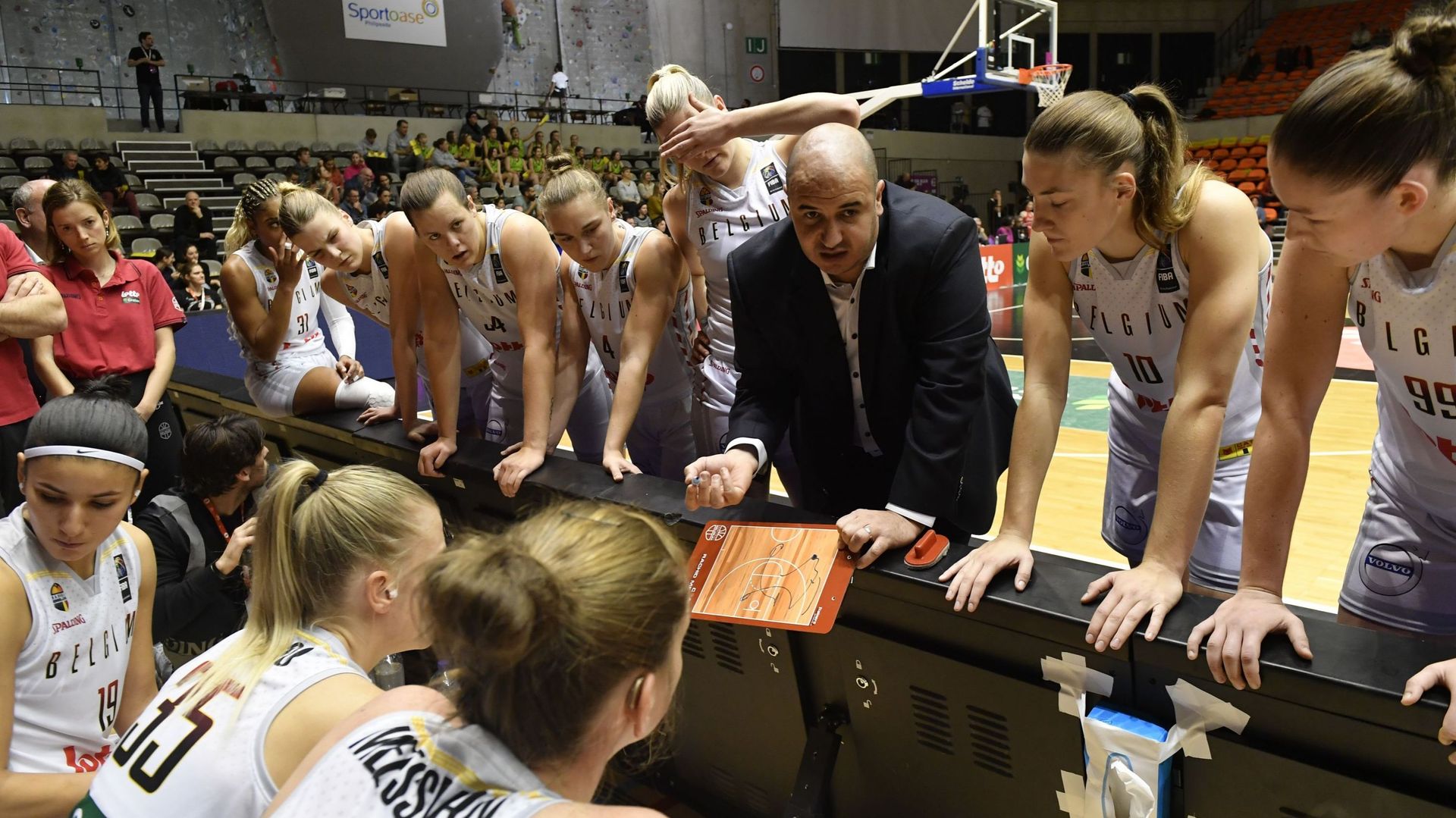 RACHID MEZIANE ET LES BELGIAN CATS EN ROUTE VERS L'EURO