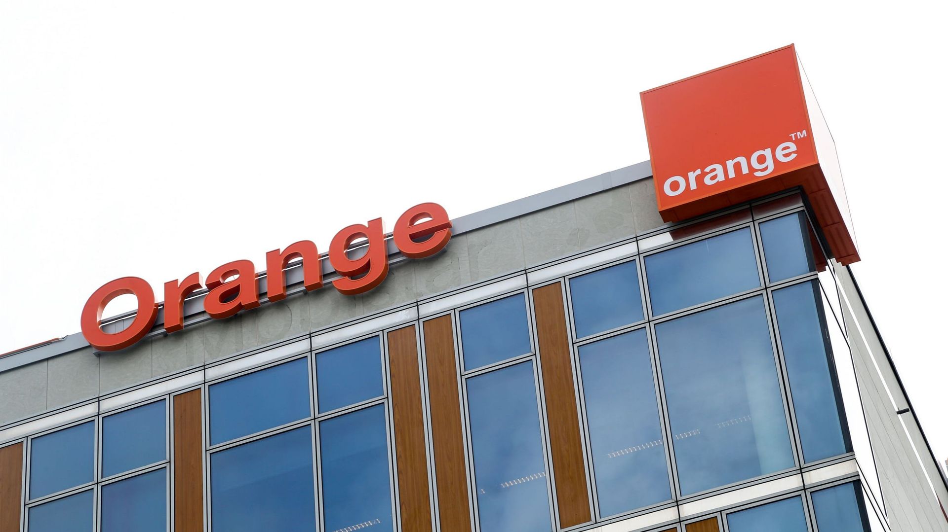 Orange had. Orange Belgium. Orange Телеком. Номер телефона Бельгии. Logo Orange data.