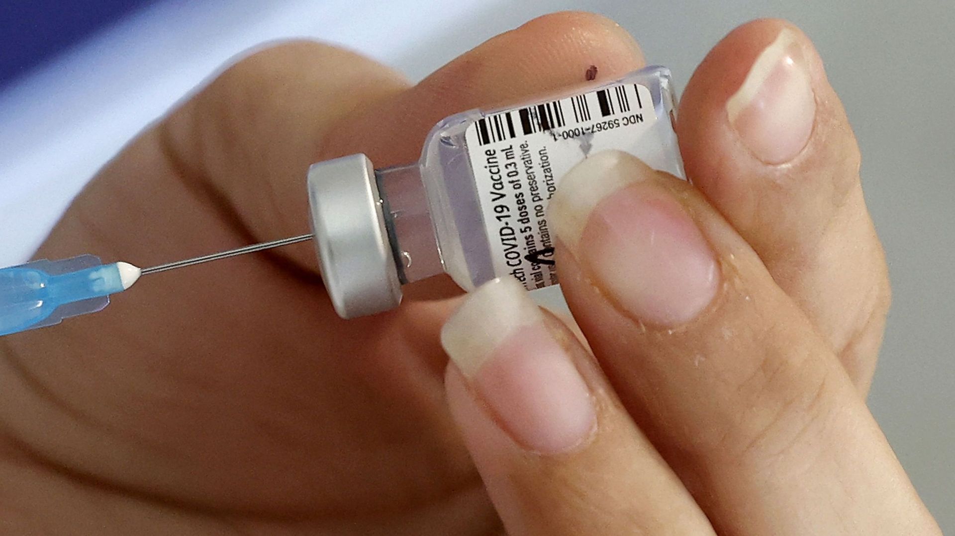 Vaccin contre le Covid-19 : se préparer à le rendre obligatoire si trop peu de Belges se font vacciner ?