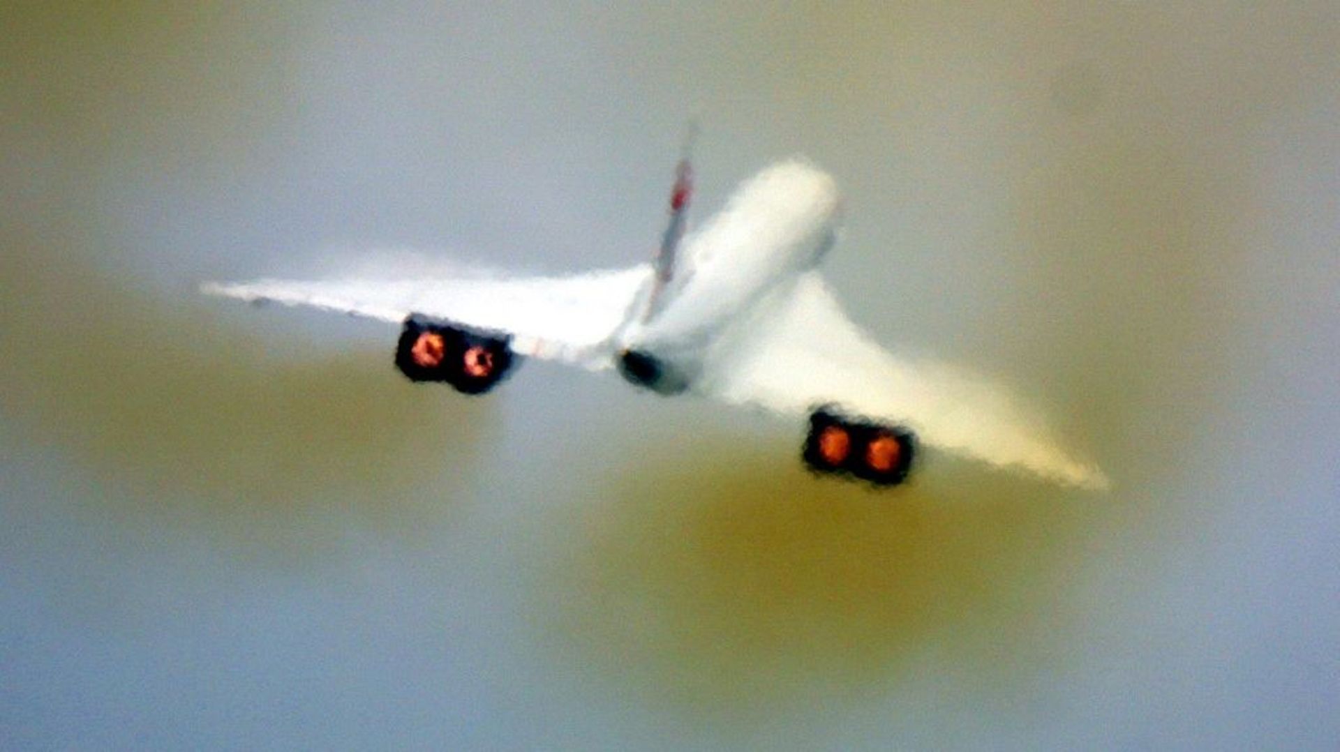 Le concorde, un supersonique qui consommait 20 tonnes de kérosène à l’heure, décolle de l’aéroport d’Heathrow de Londres en route vers New York, le 7 novembre 2001