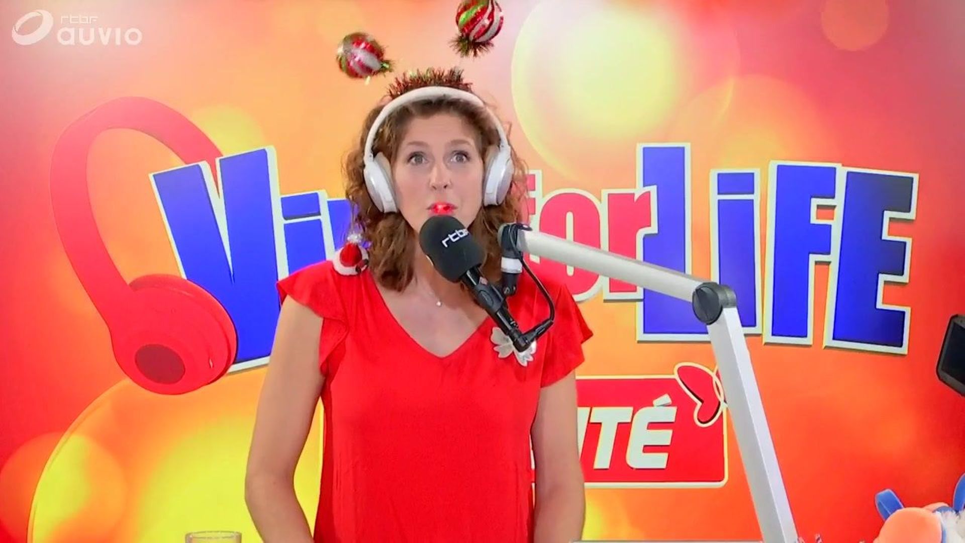 Sara a le sourire lumineux ce matin
