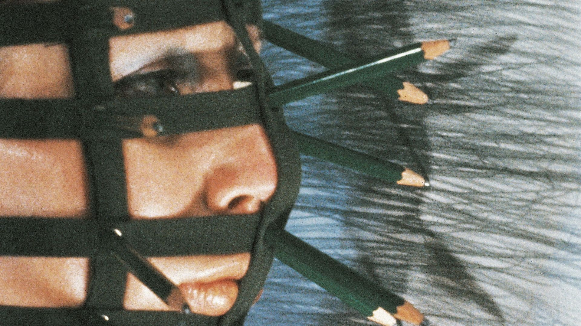 Rebecca Horn, Pencil Mask de Performances II, 1973, Tate: présenté par l’artiste en 2000, 