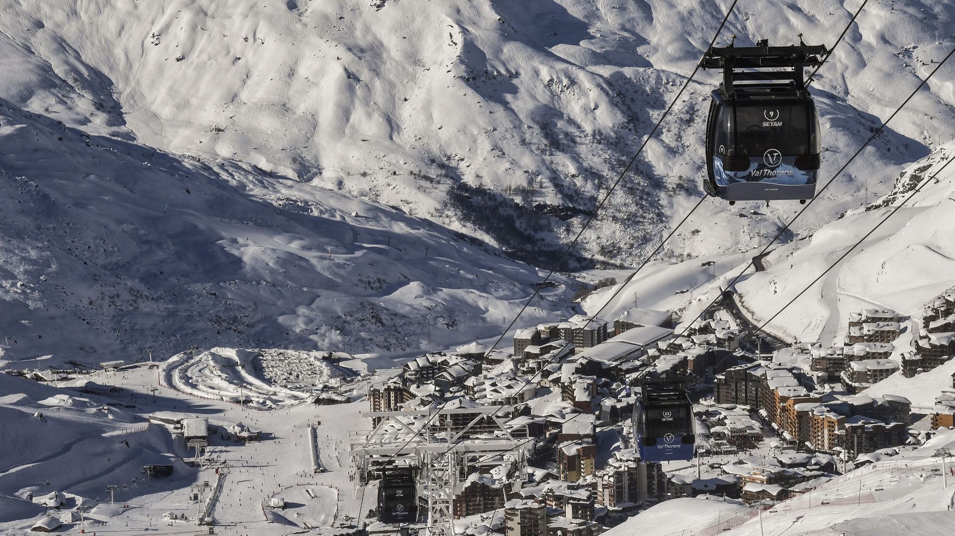 a-l-ombre-des-alpes-l-industrie-europeenne-du-ski-slalome-entre-covid-et-changement-climatique