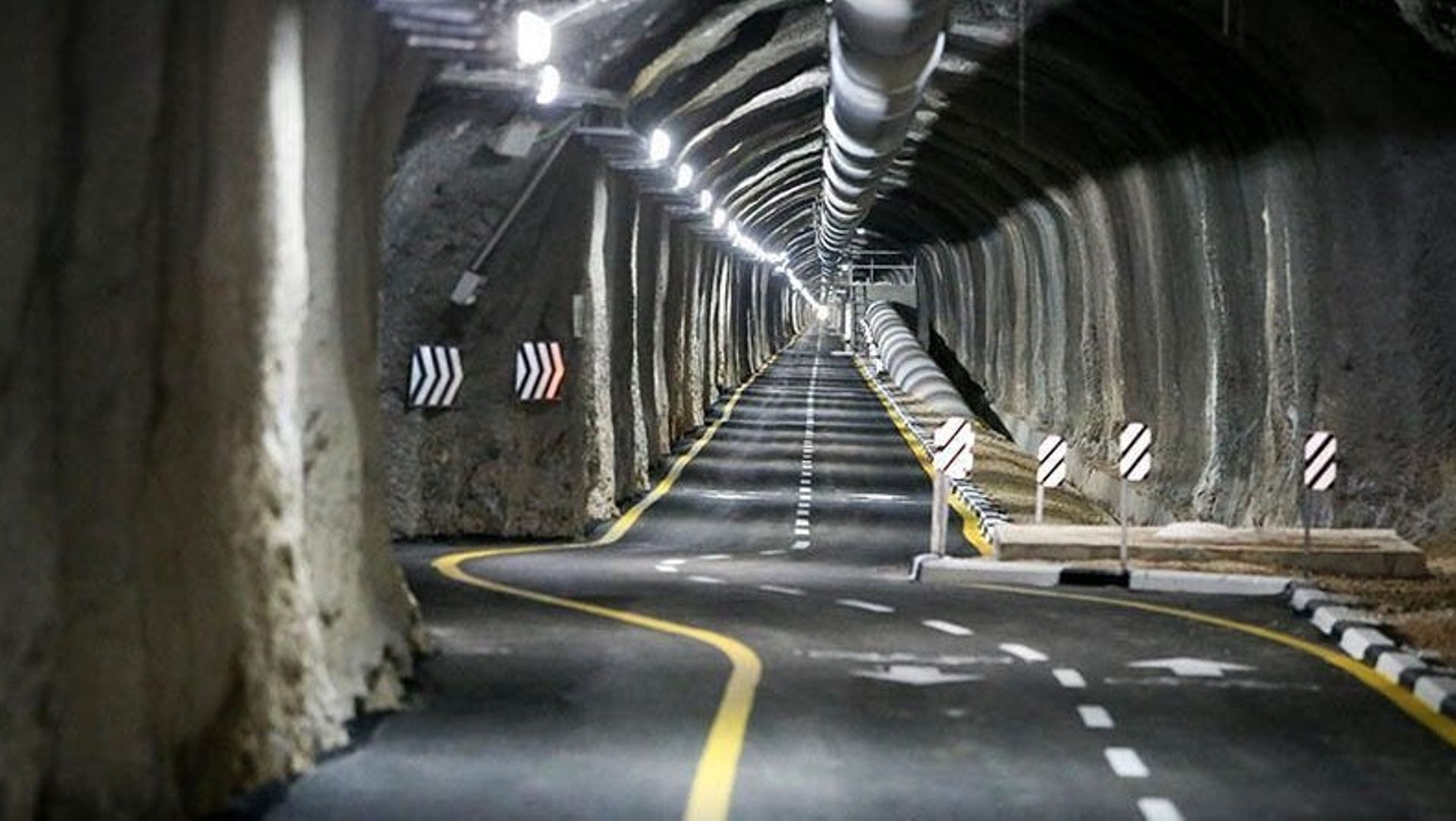 Quand Jérusalem recycle ses égouts pour en faire un tunnel pour les cyclistes.