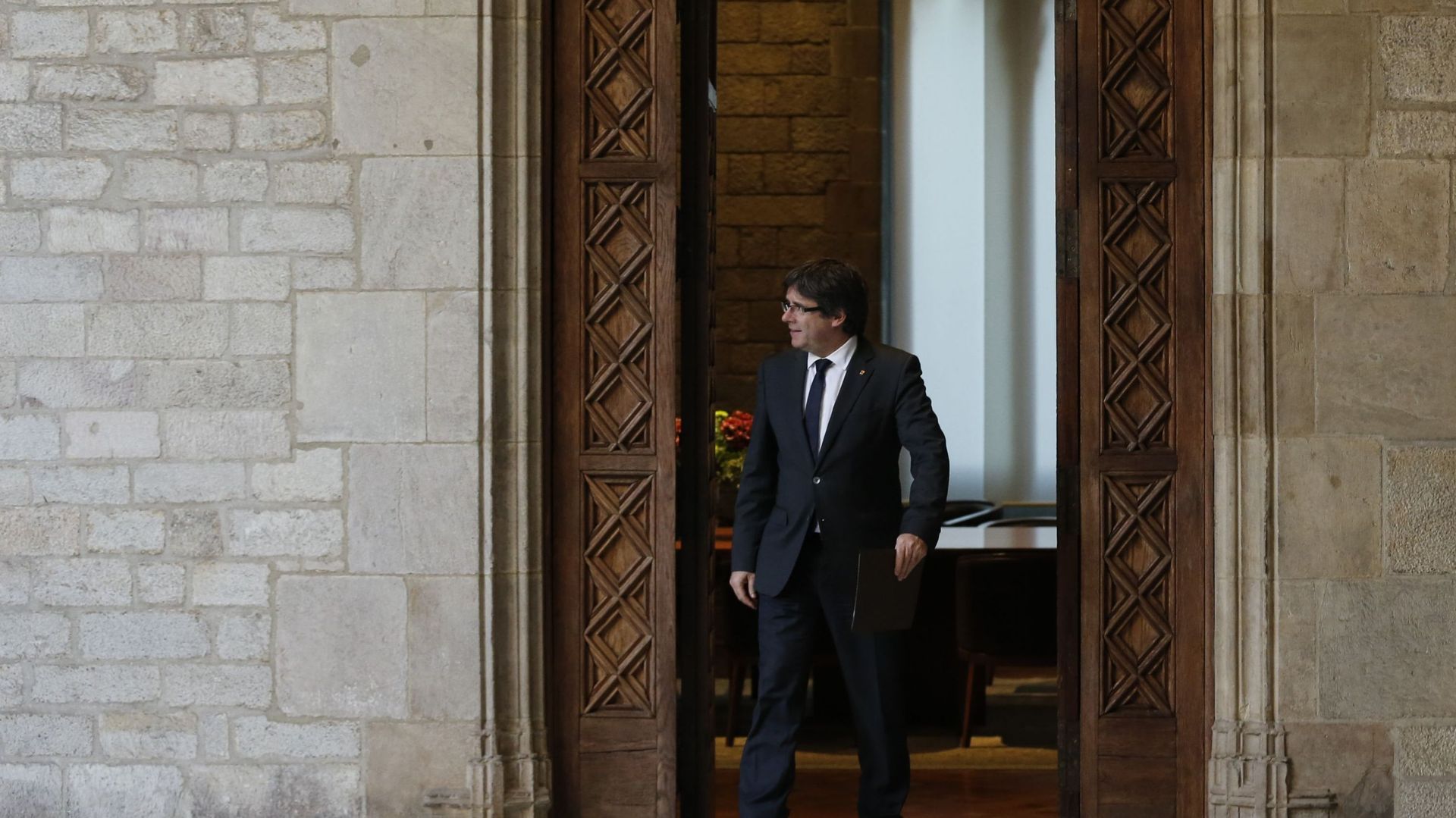 Le parti du président destitué de la région catalane se réunit ce lundi.
