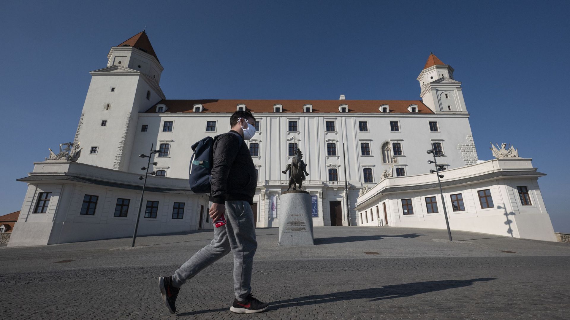 Slovaquie : la commission coronavirus en quarantaine après le test positif d'un de ses membres