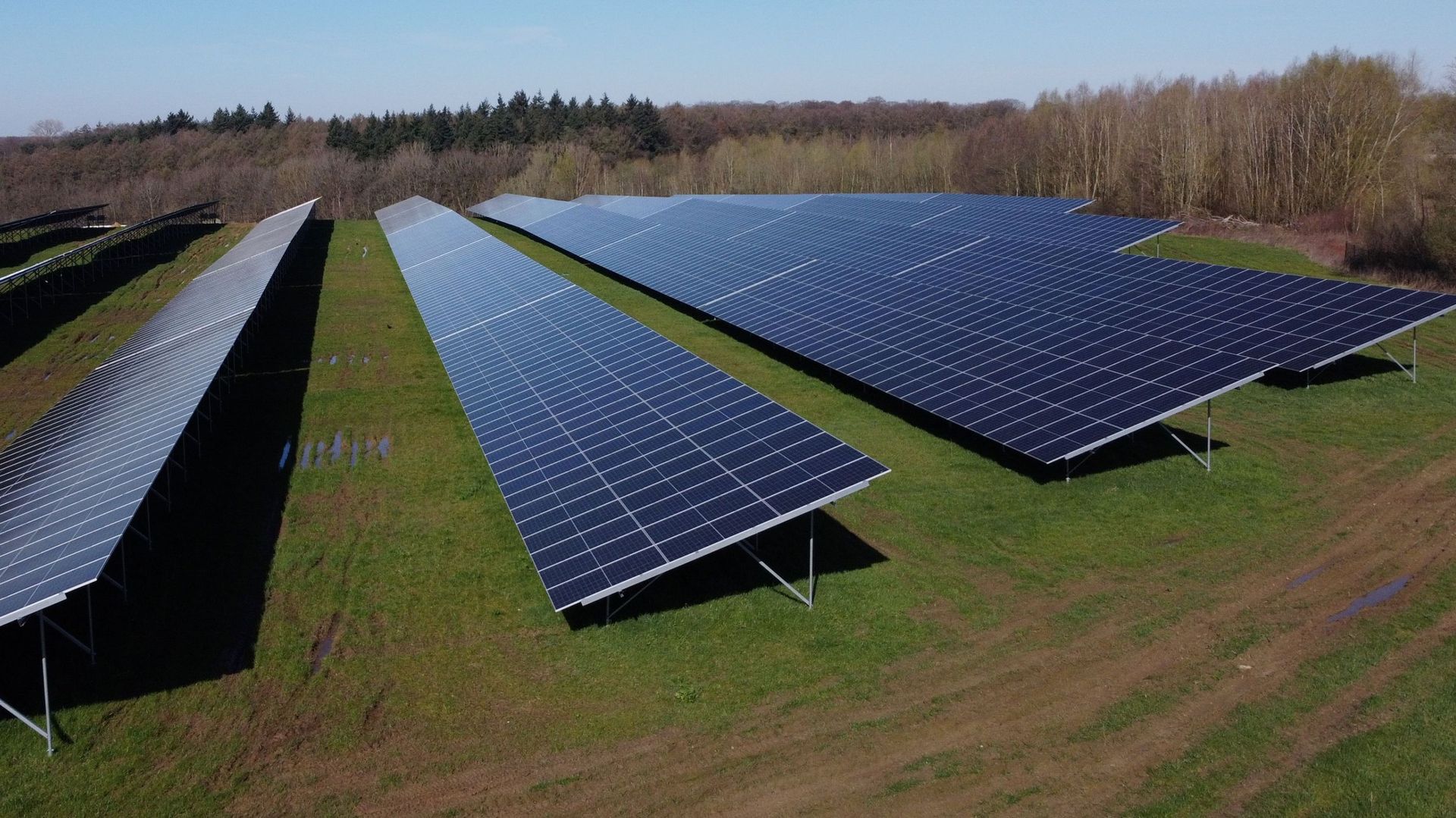 Les énergies renouvelables ont presque rattrapé le nucléaire en 2025 dans la production d’énergie