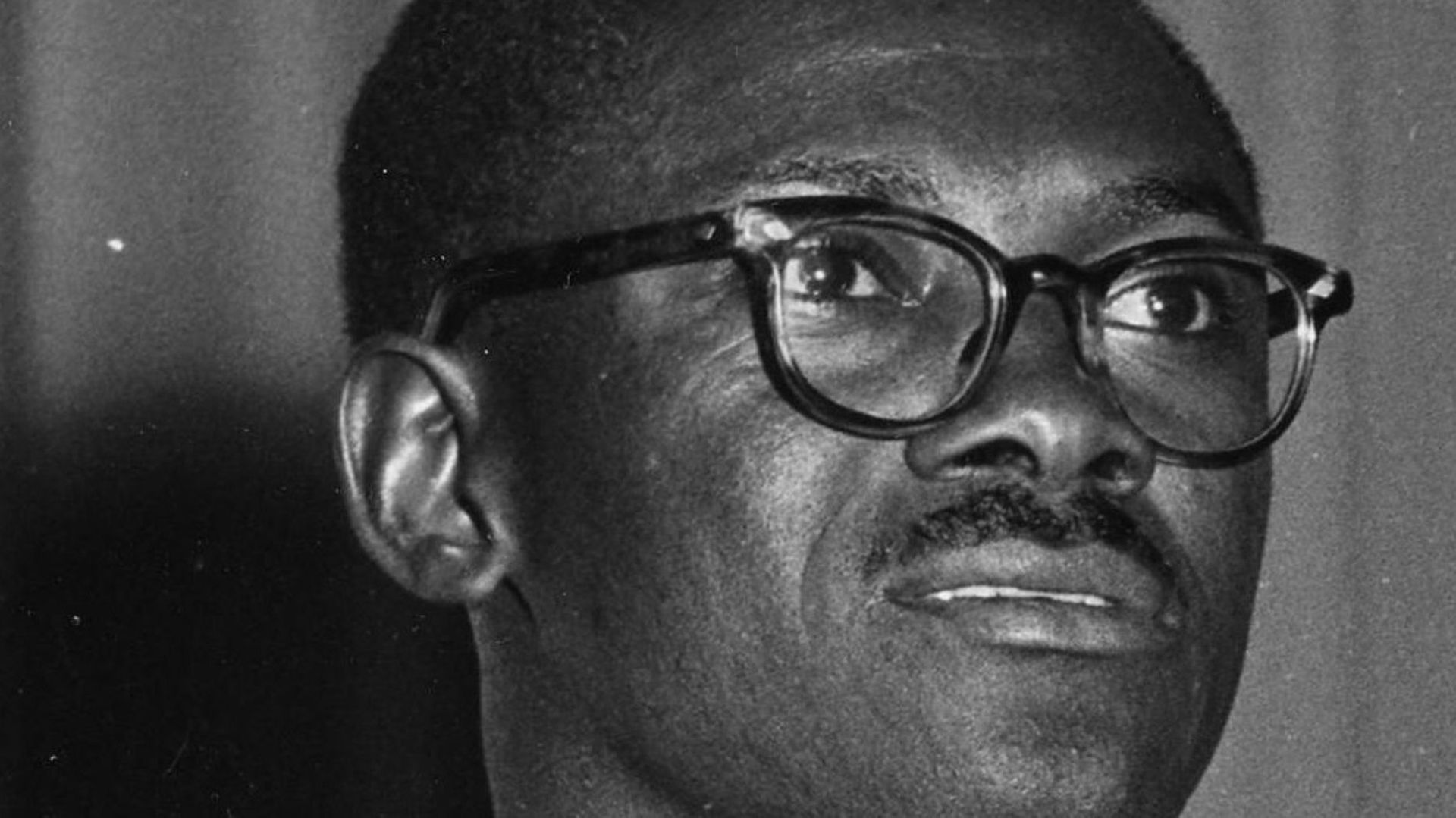 Patrice Lumumba, Premier ministre du Congo, assassiné le 17 janvier 1961 au Katanga en sécession.