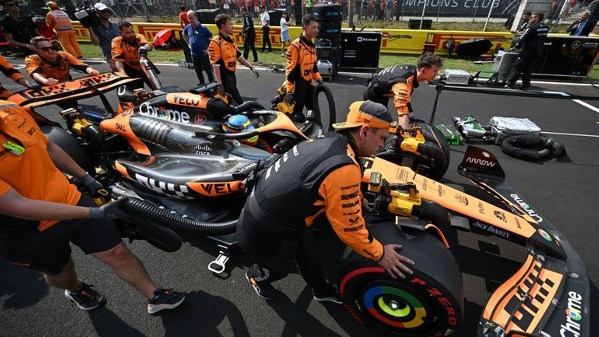 F1 2026 : 14 pilotes déjà sous contrat, 8 places encore disponibles