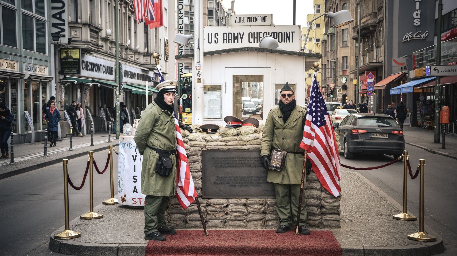 Berlin: un musée et des logements sociaux pour le site de Checkpoint Charlie