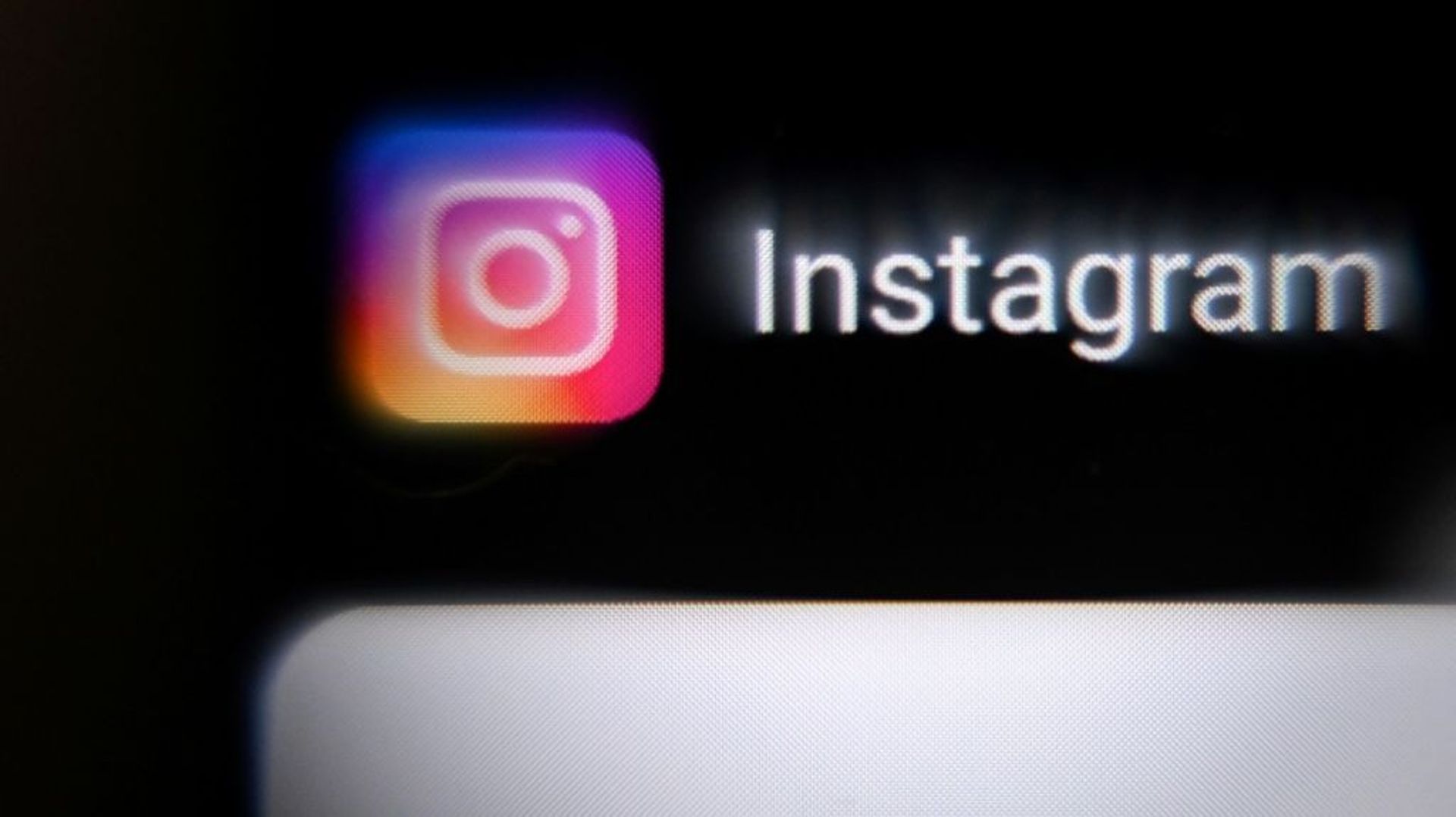 Le réseau social Instagram, filial du groupe Meta, la maison-mère de Facebook, a écopé d’une amende record de 405 millions d’euros pour des manquements au traitement des données des mineurs