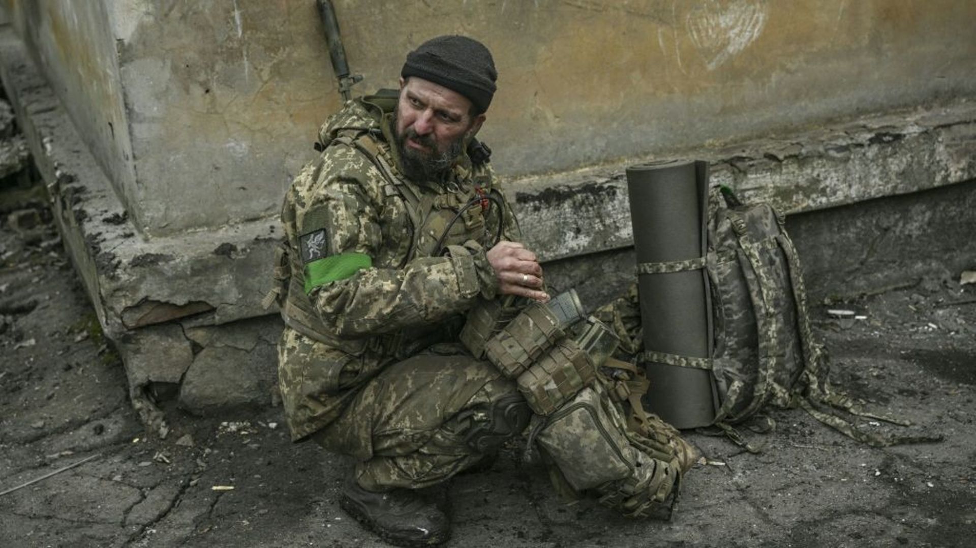 Un militaire ukrainien sur la ligne de front à Bakhmut, le 11 mars 2023