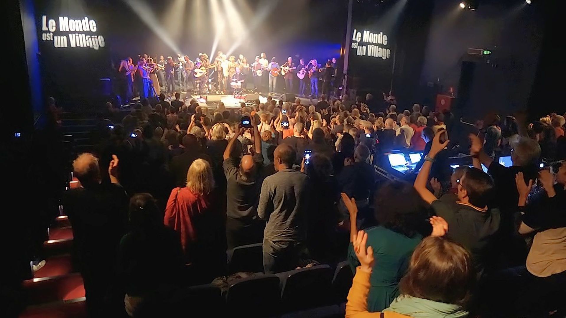 Le Monde est un Village a 20 ans